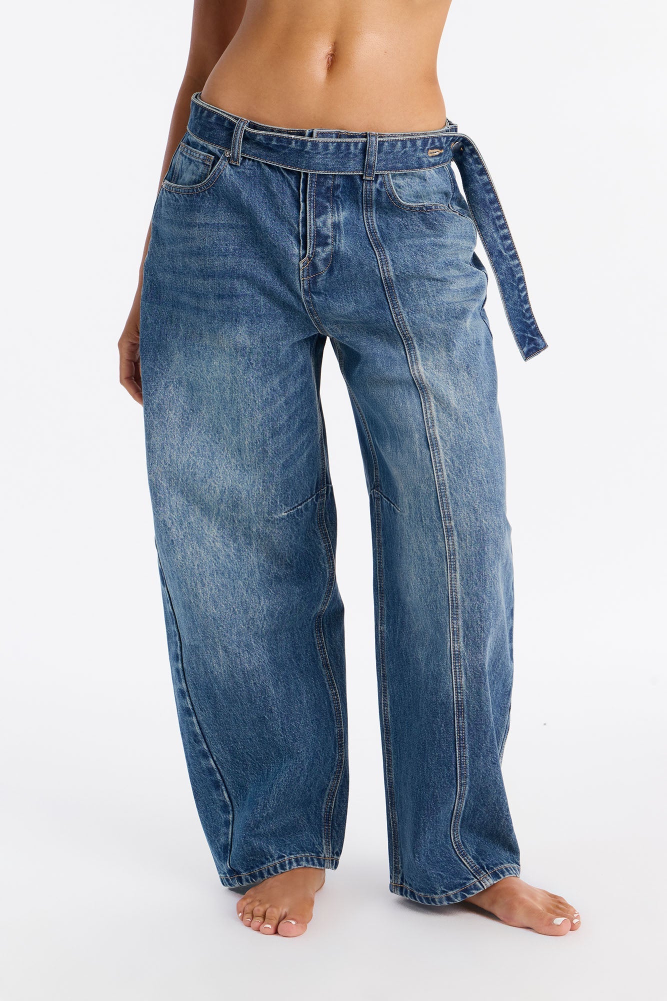 Juno Belted Barrel Leg Jeans - Vintage Wash