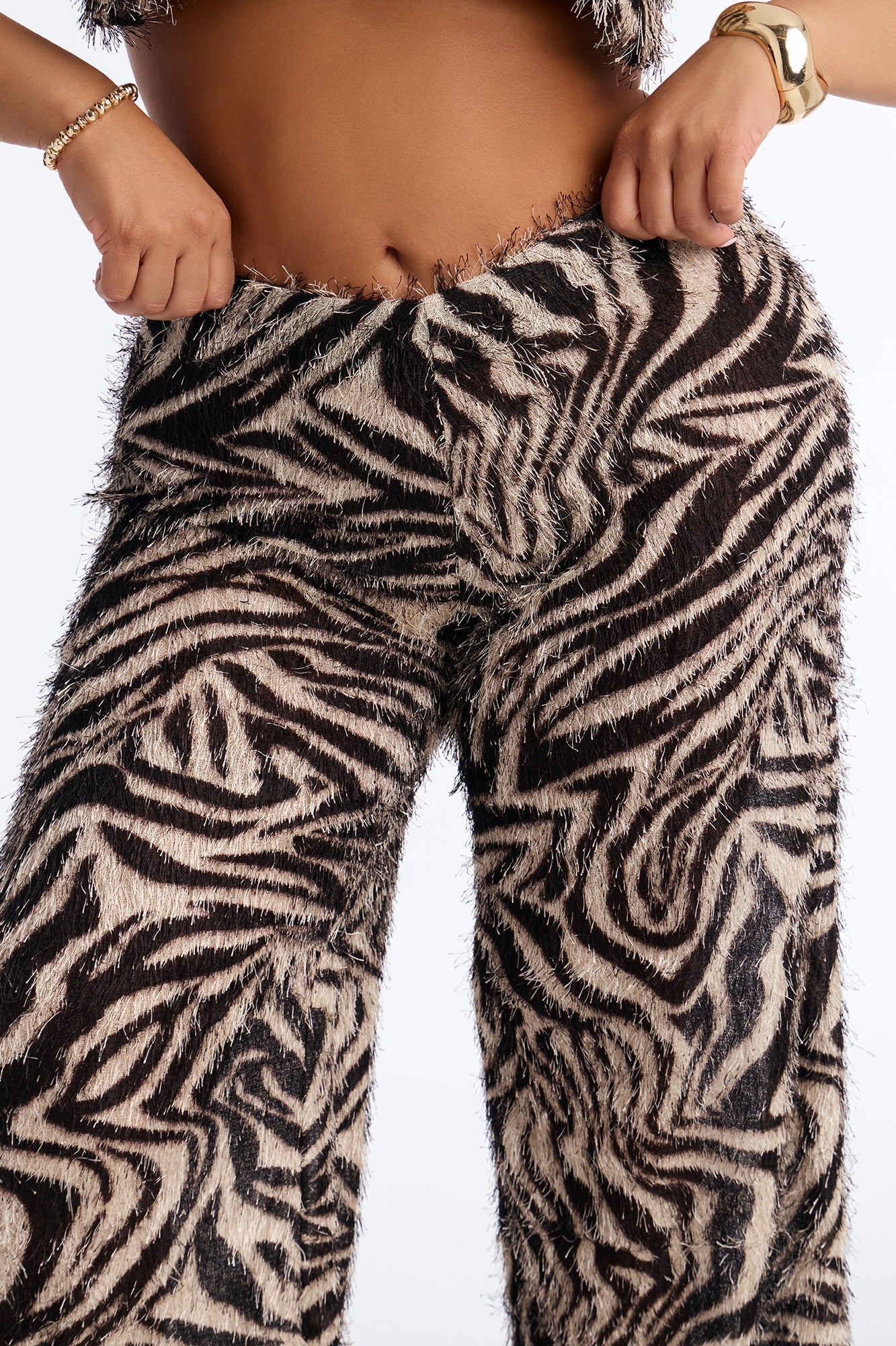 Anaya Textured Knit Abstract Low Rise Pant - Black/combo