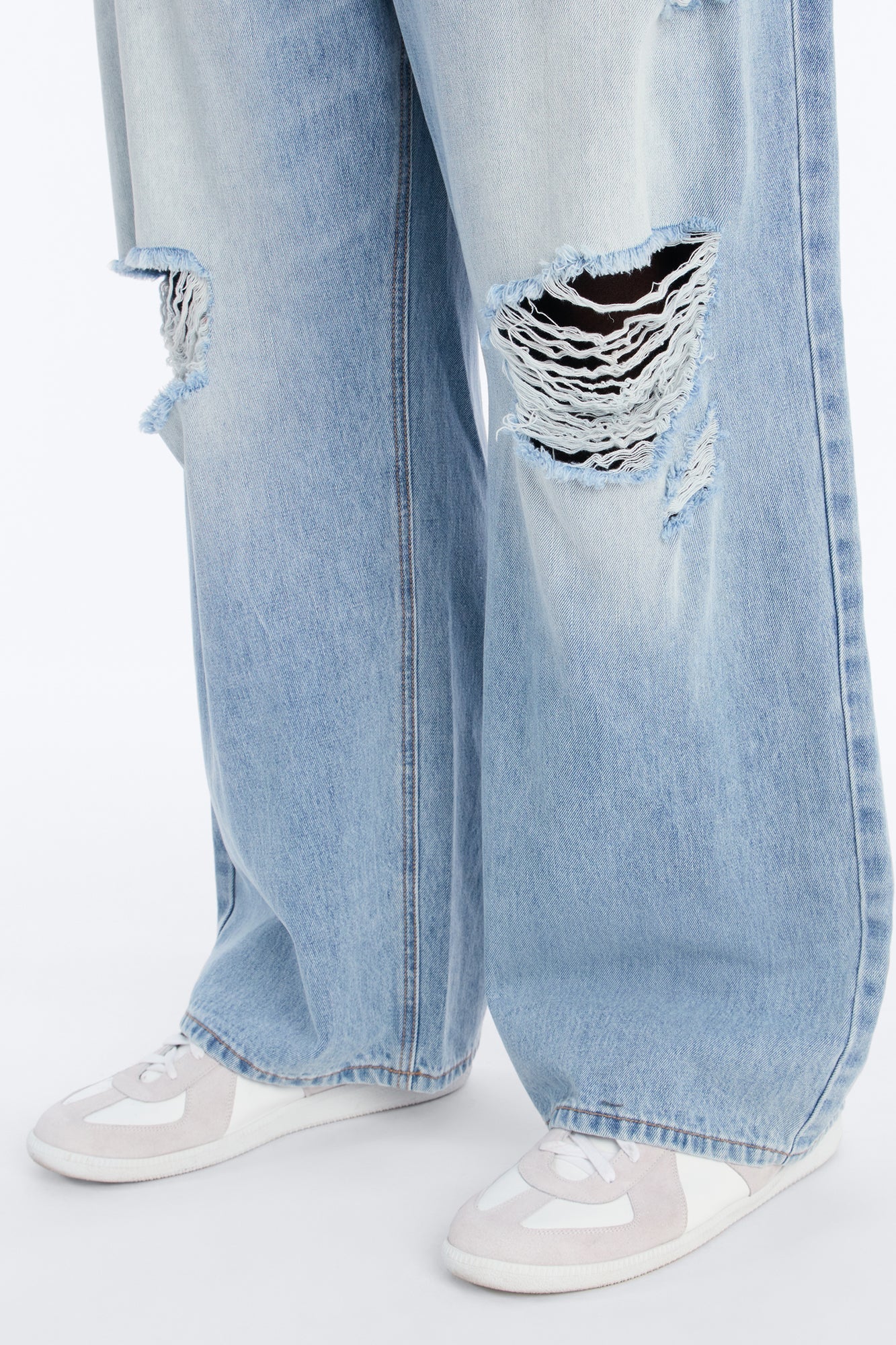 Essential Destroyed Baggy Rigid Jean - Light Blue Wash