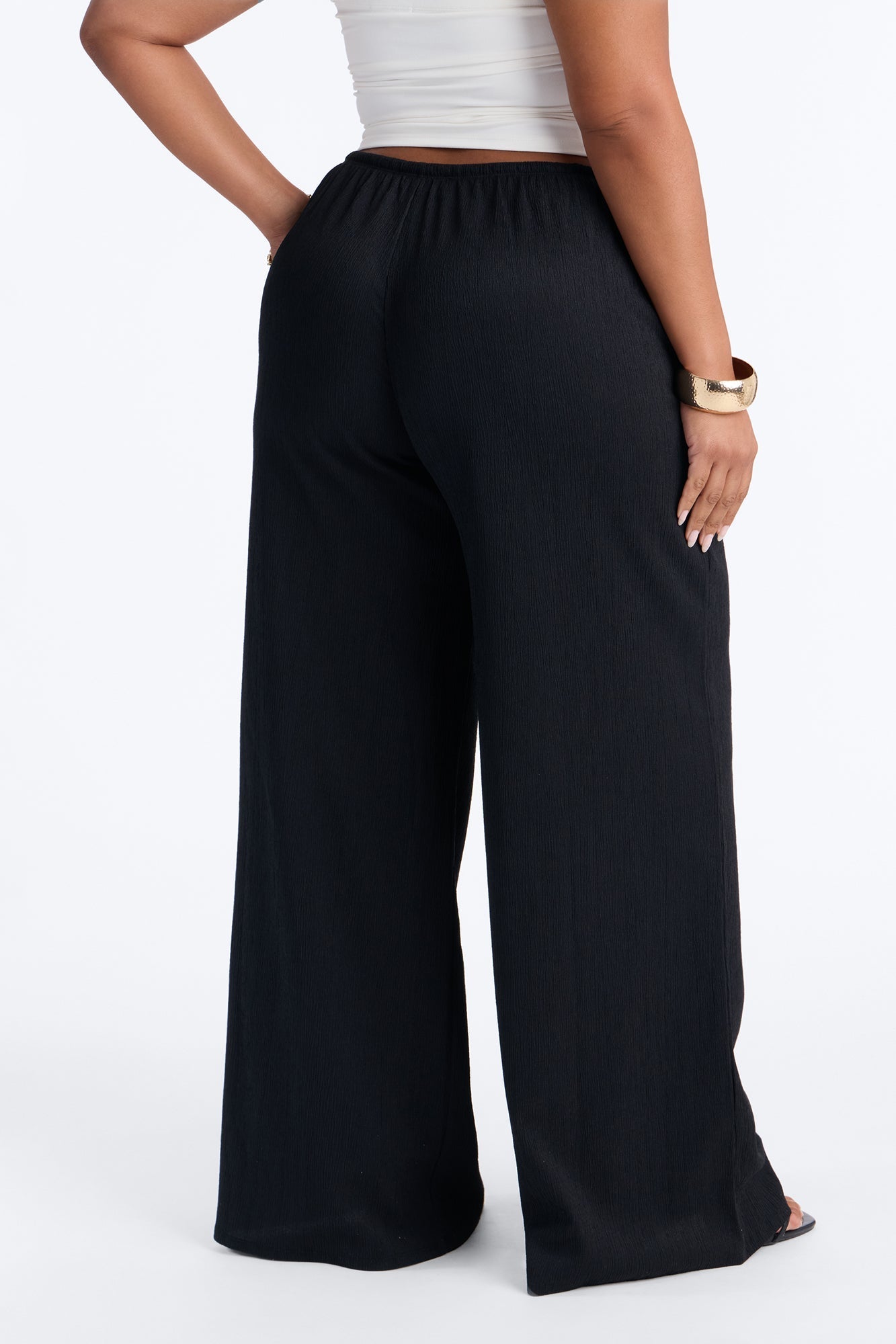 Sadie Low Rise Textured Wide Leg Pant 33″ - Black NEWFASHIONEDGE