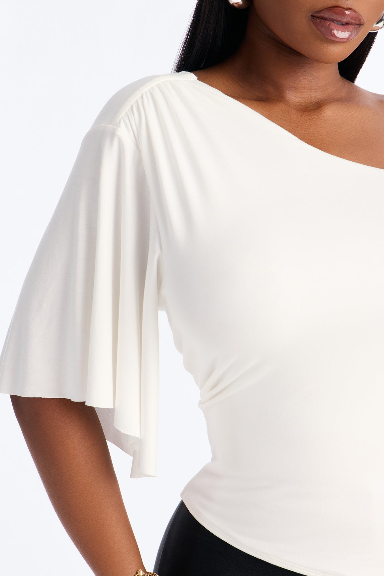 Ana Asymmetrical One Shoulder Short Sleeve Top - White
