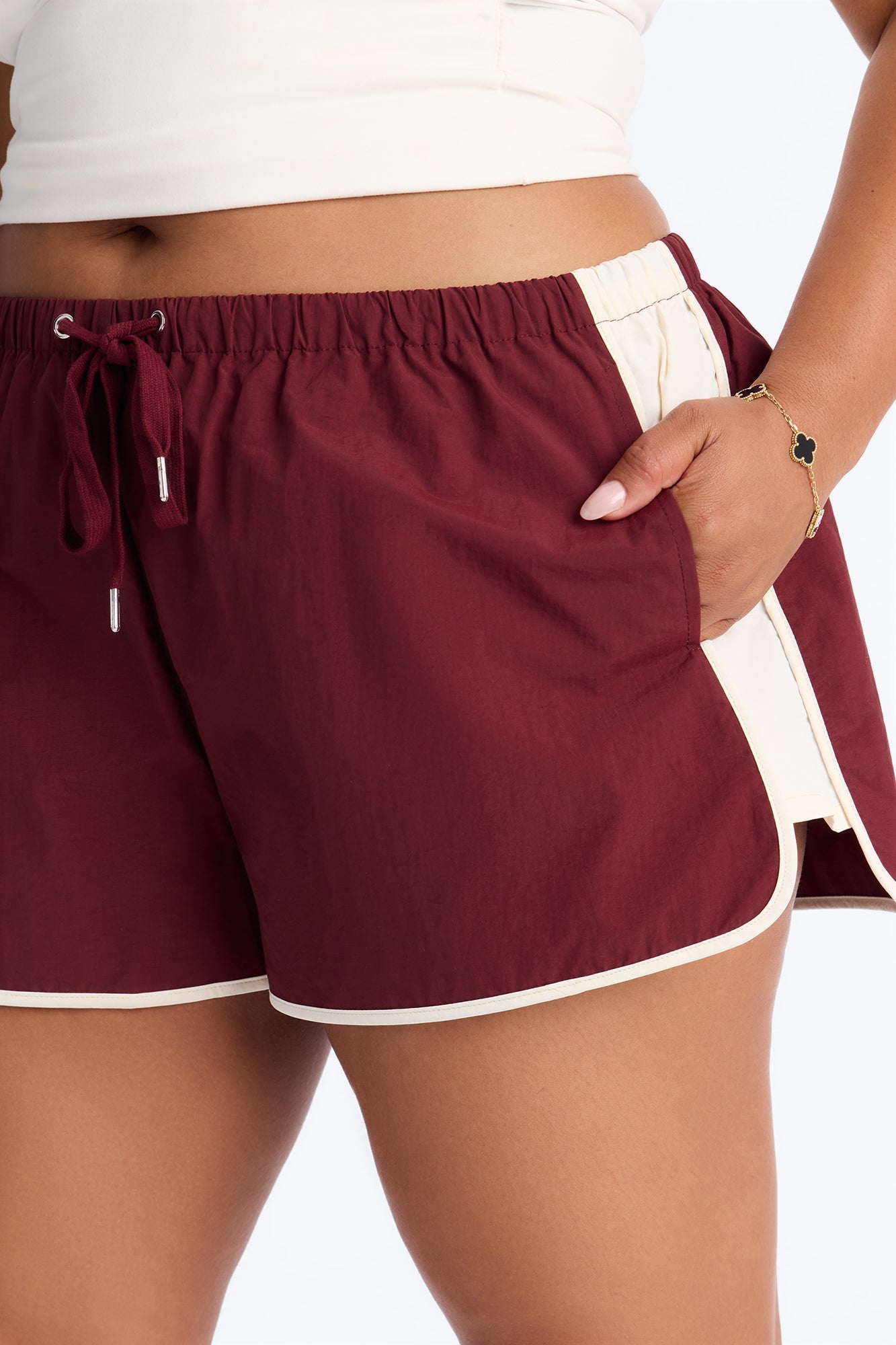 Extra Mile Color Block Windbreaker Short - Burgundy NEWFASHIONEDGE