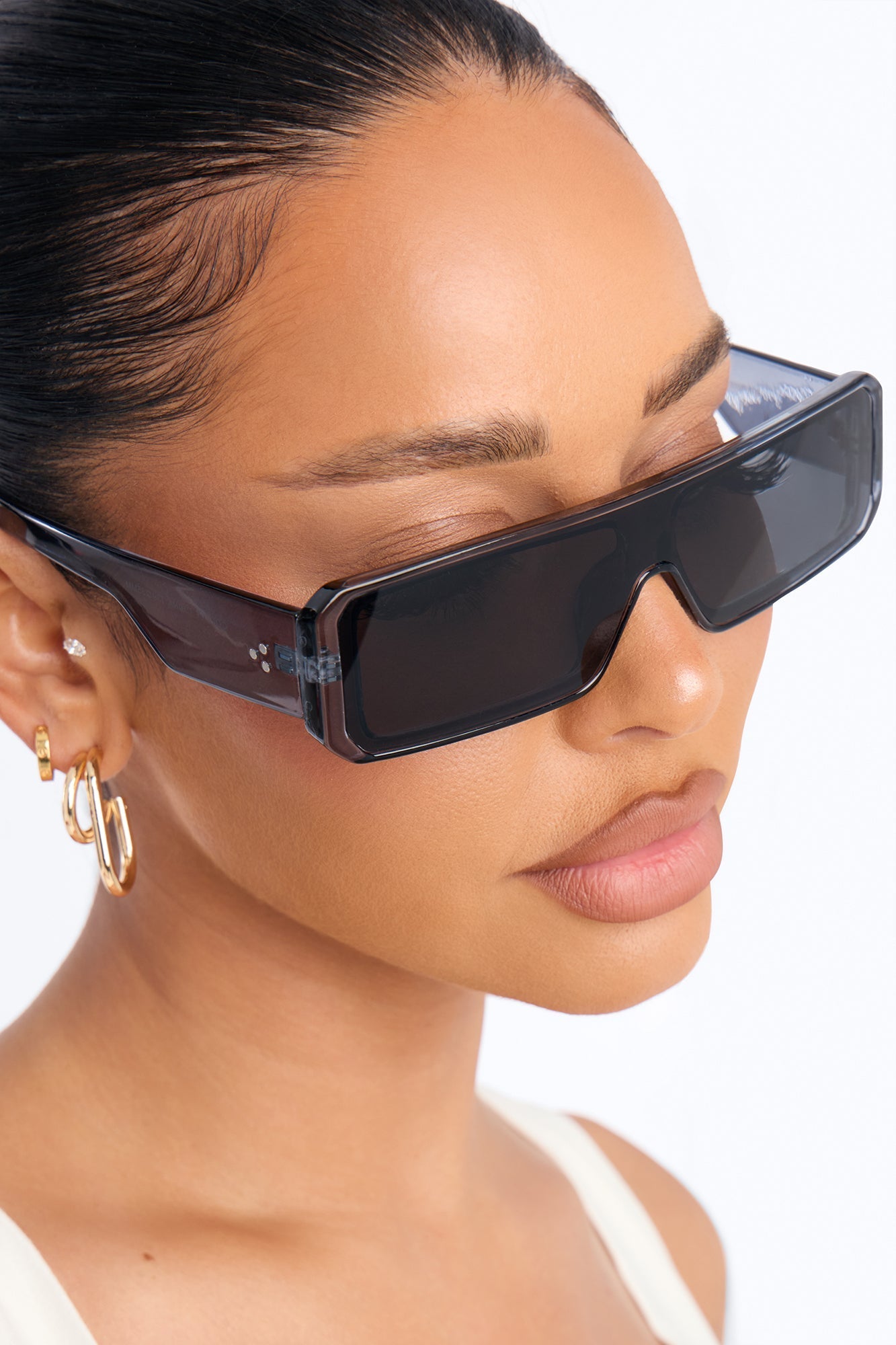 Sassi Square Sunglasses - Grey NEWFASHIONEDGE