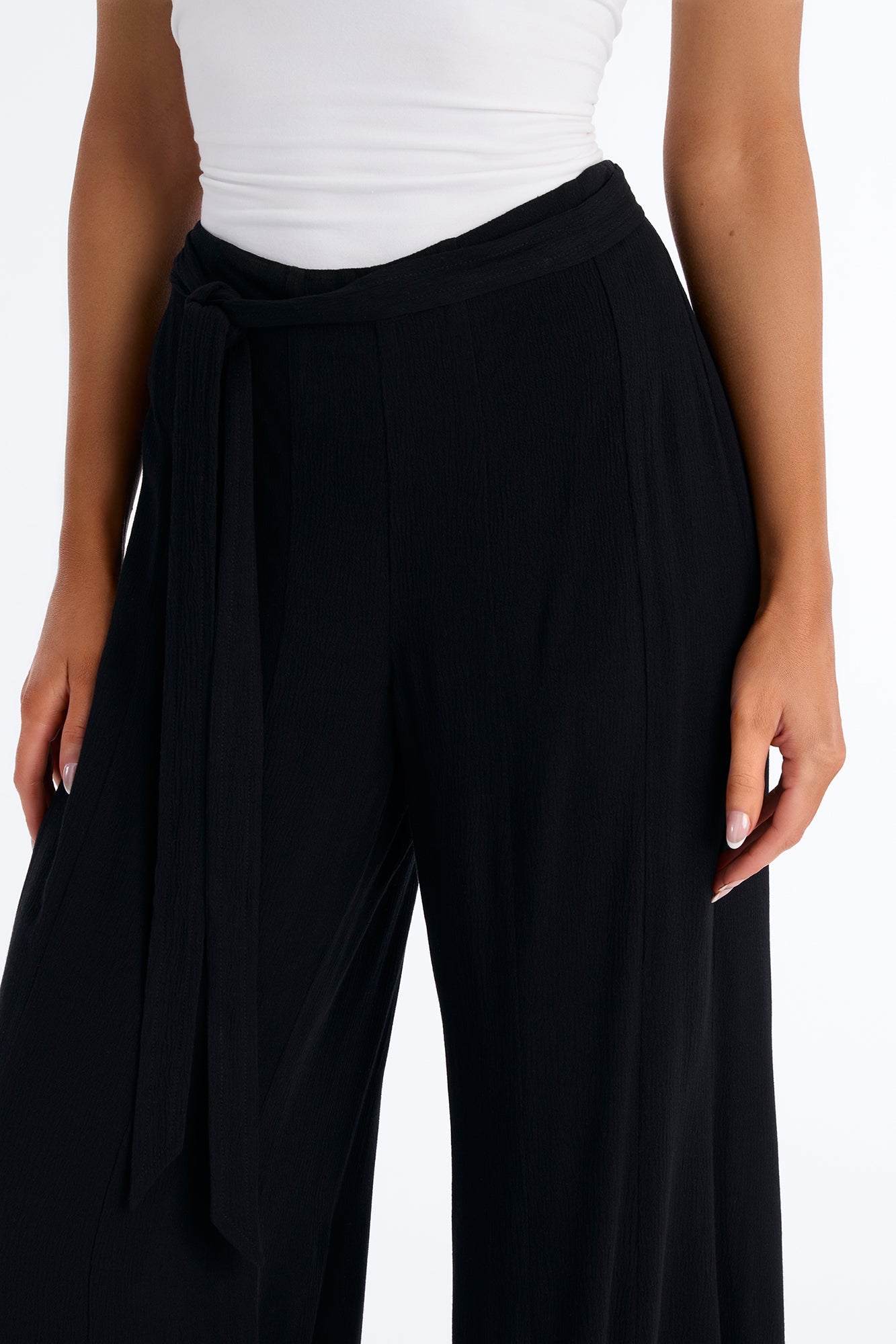 Kelsey Mid Rise Tie Waist Flowy Wide Leg Pant 34″ - Black