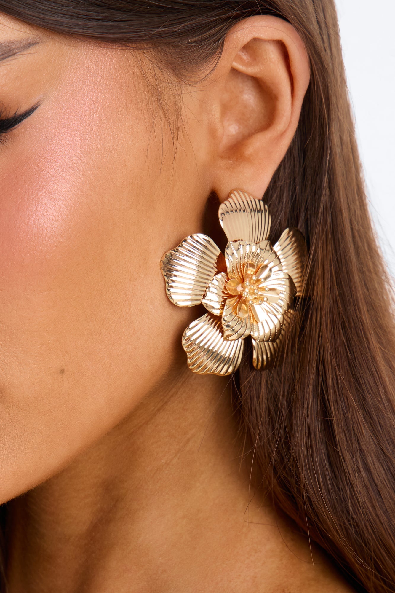 Sunlit Petals Earrings - Gold