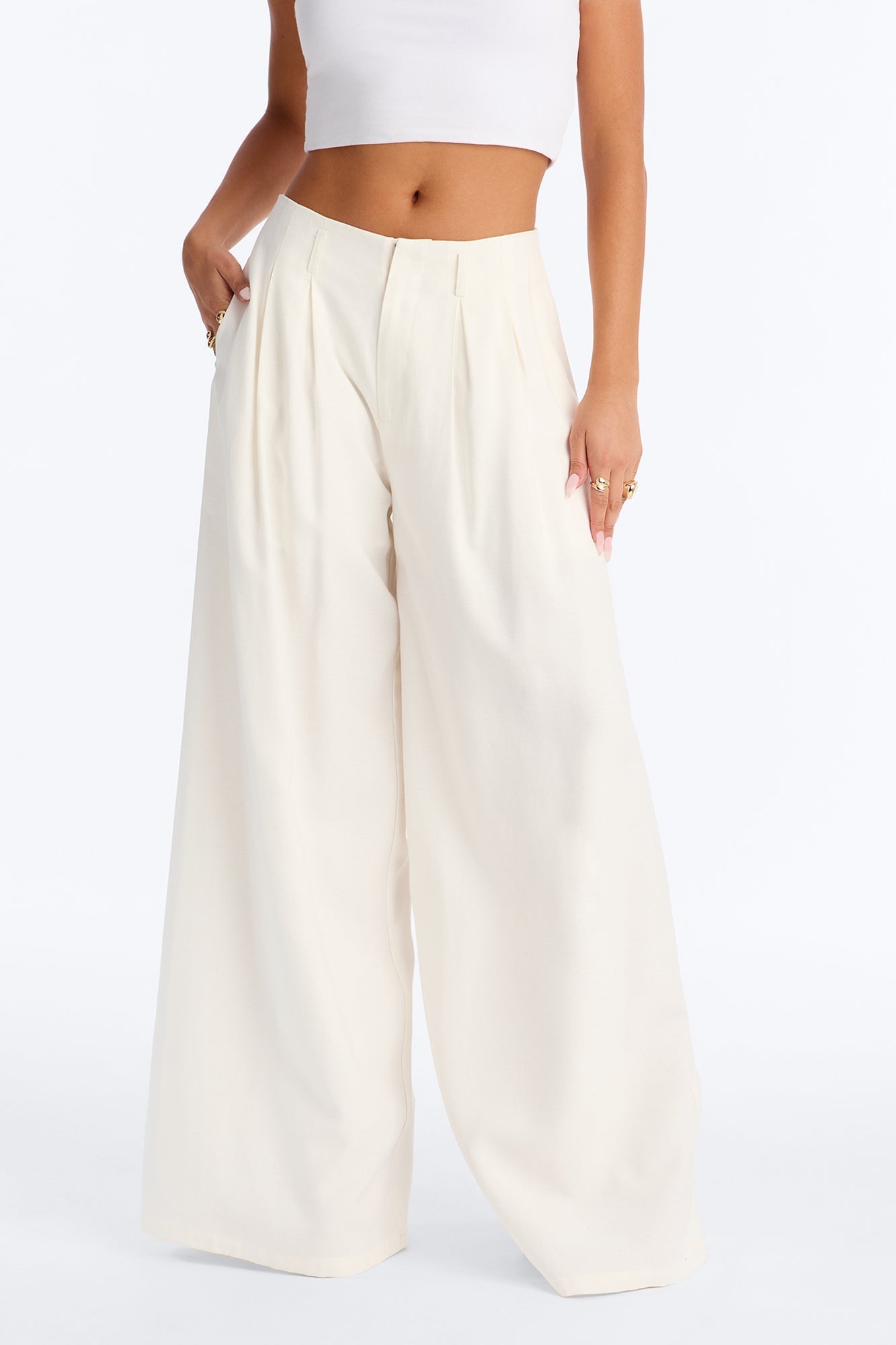 Elyse Linen High Rise Pleated Trousers - White