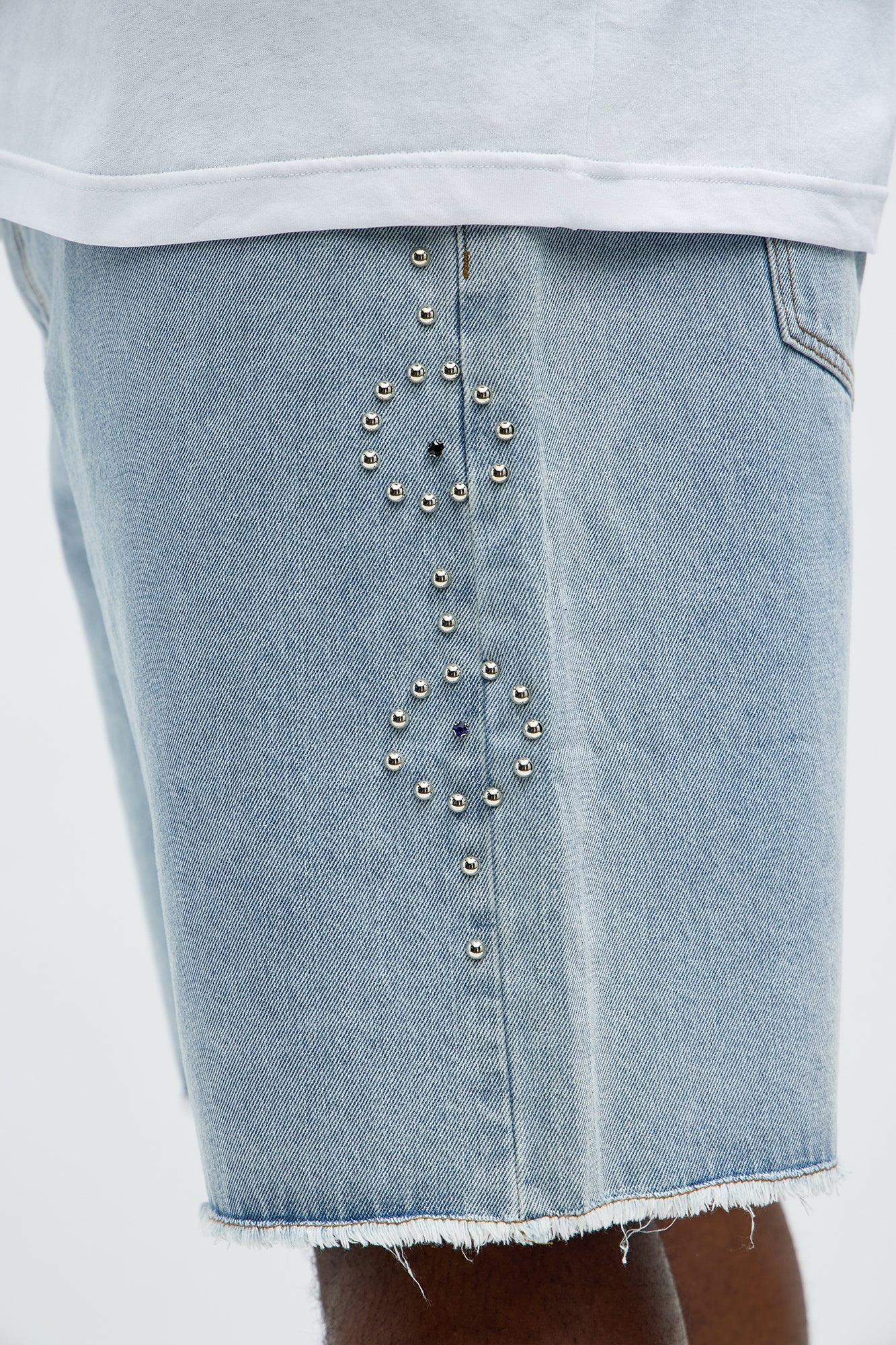 Relaxed Come In Clutch Studded Denim Shorts - Light Blue Wash