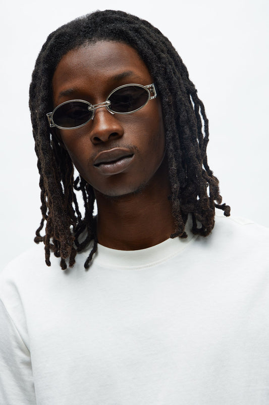 Sleek Oval Frame Colored Lens Sunglasses - Black