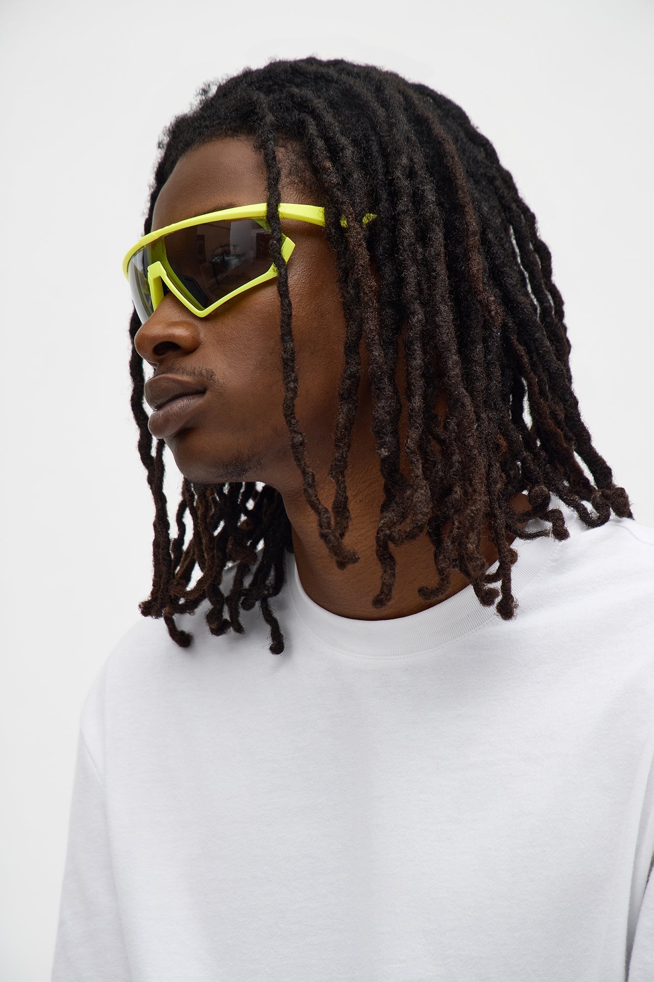 Sporty Shield Frame Colored Lens Sunglasses - Yellow