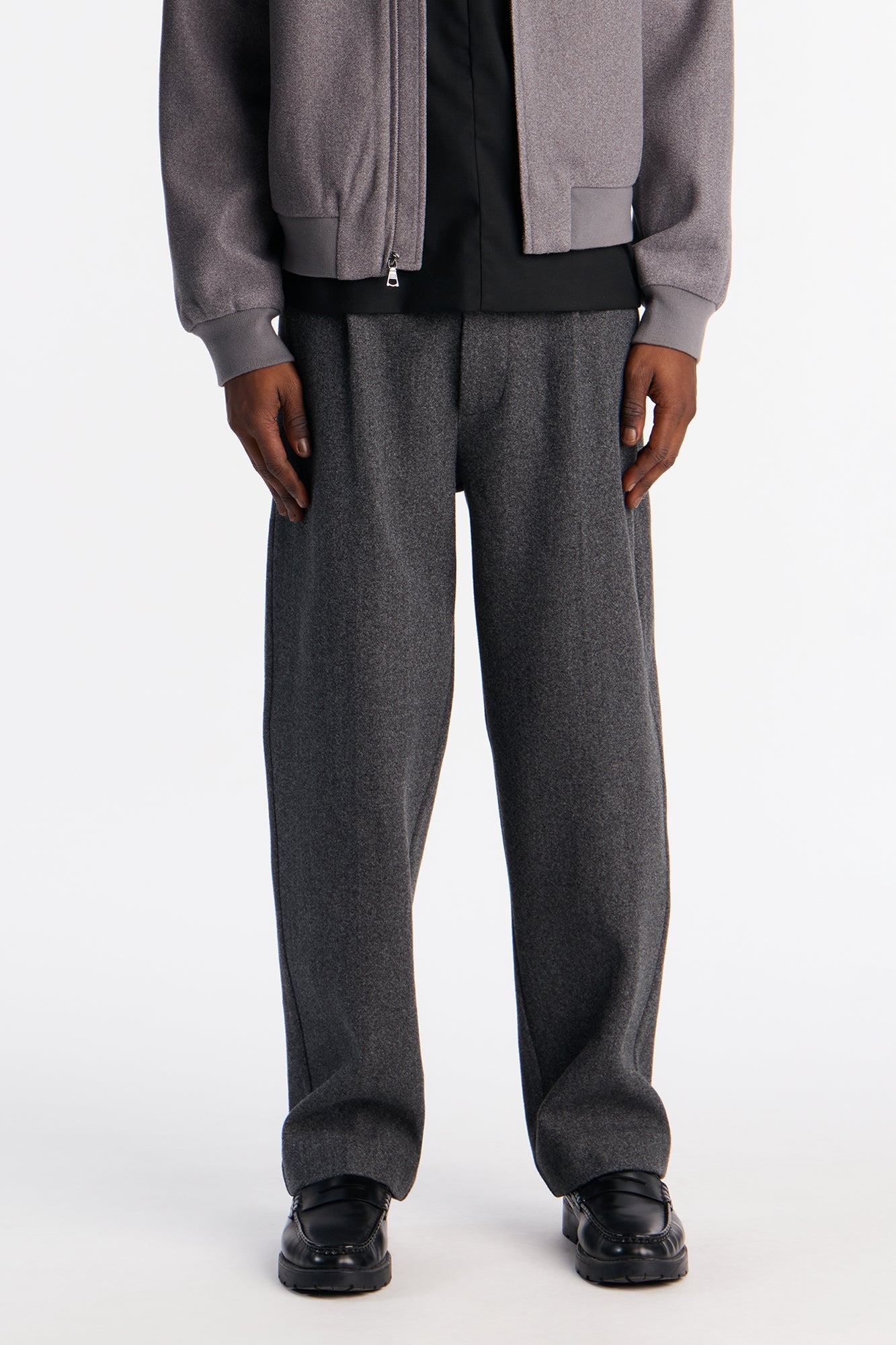 Midtown Relaxed Pant - Charcoal