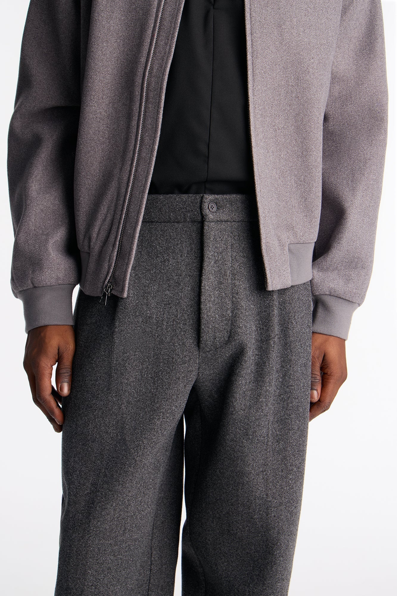 Midtown Relaxed Pant - Charcoal