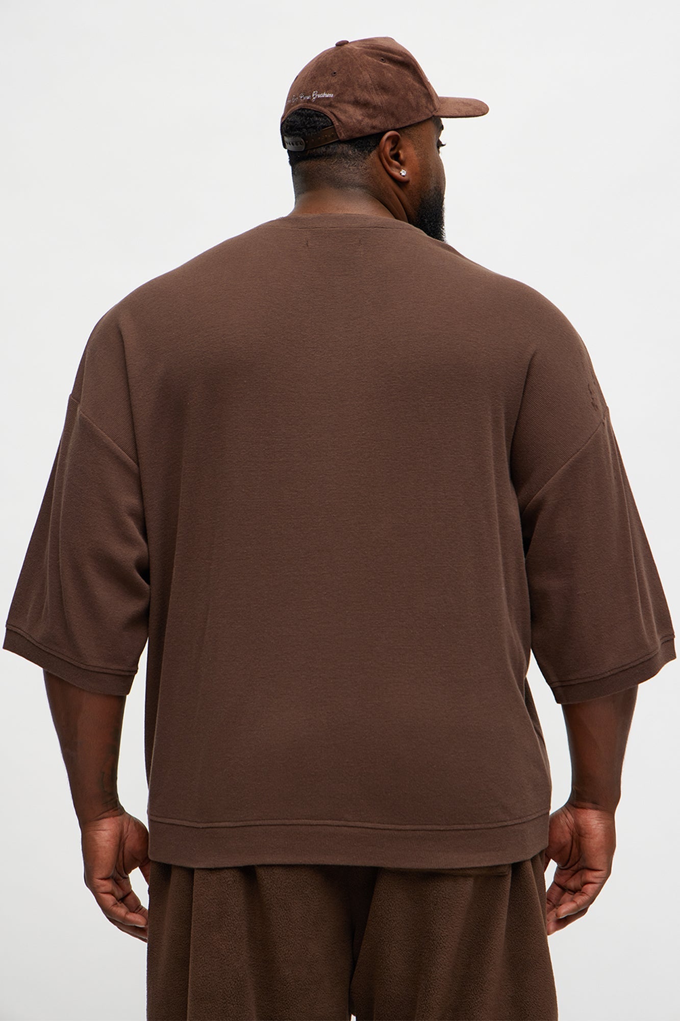 Relaxed Fit Classic Henley - Brown