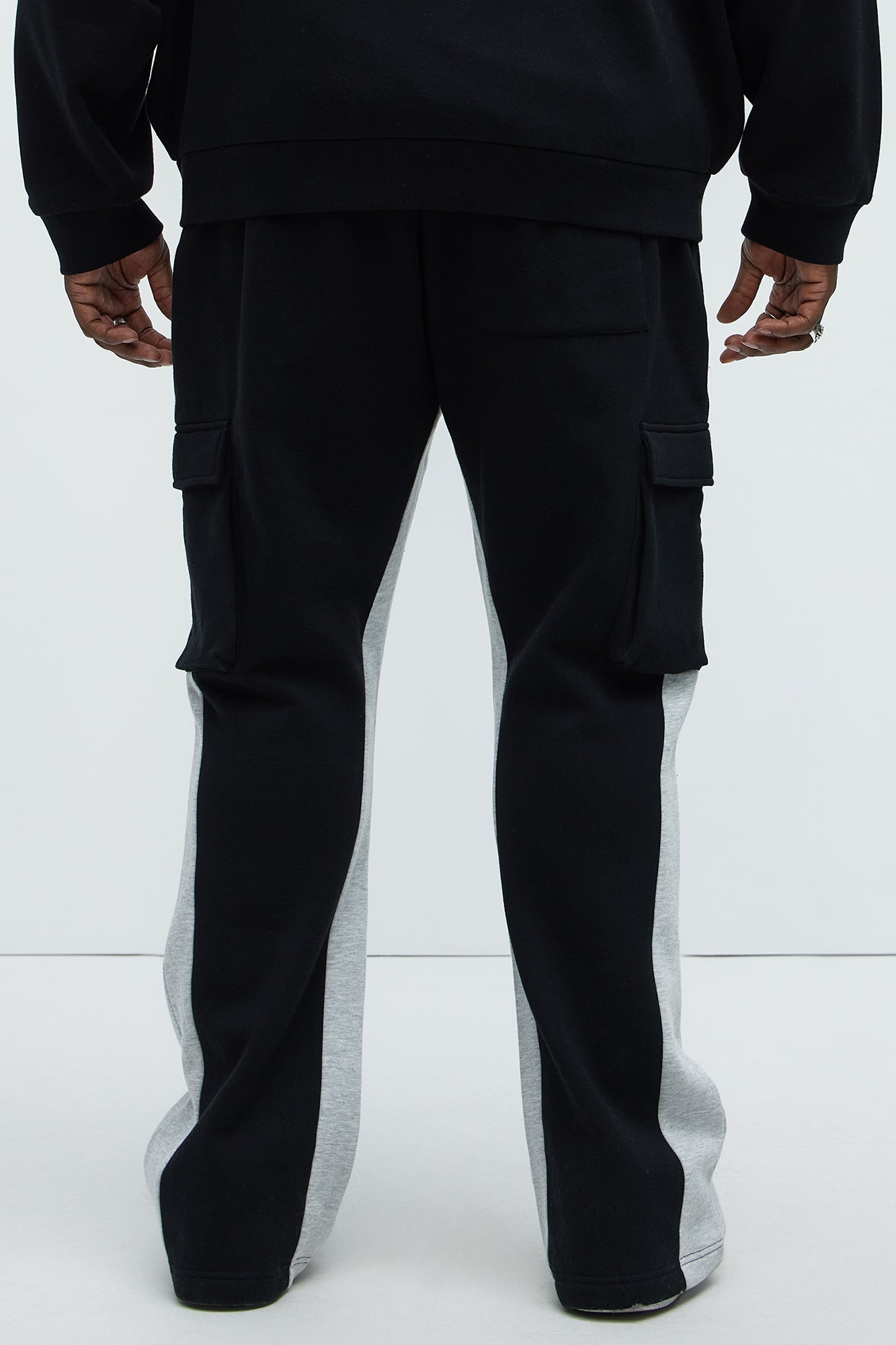 Tyson Flared Cargo Sweatpants - Black