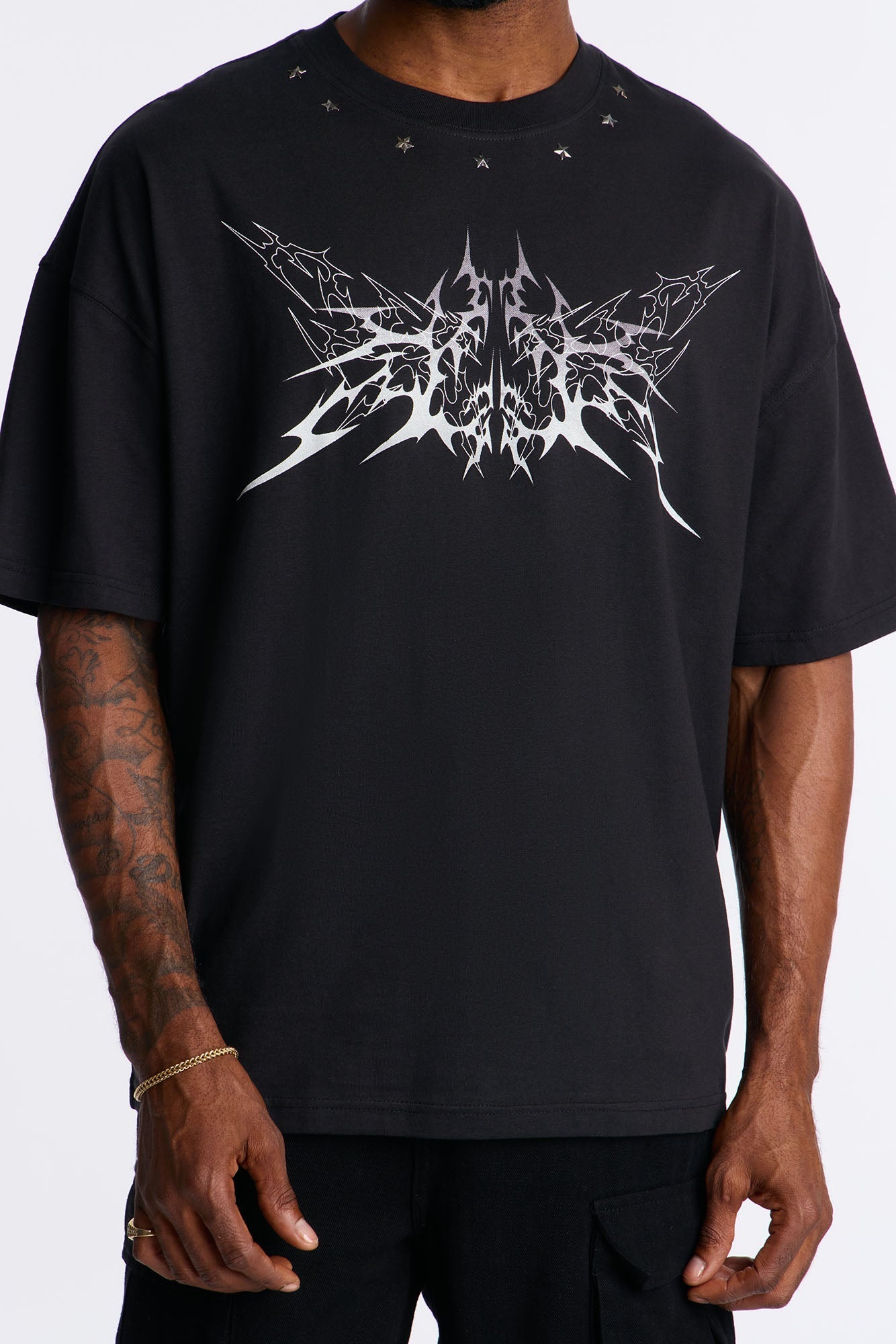 Metal Star Studded Short Sleeve Tee - Black