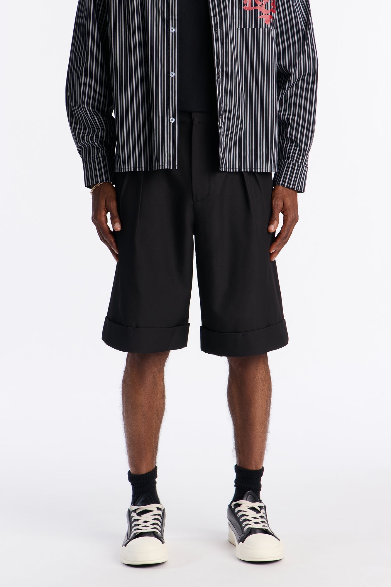 Oversized Exaggerated Slit Cuff Short - Black