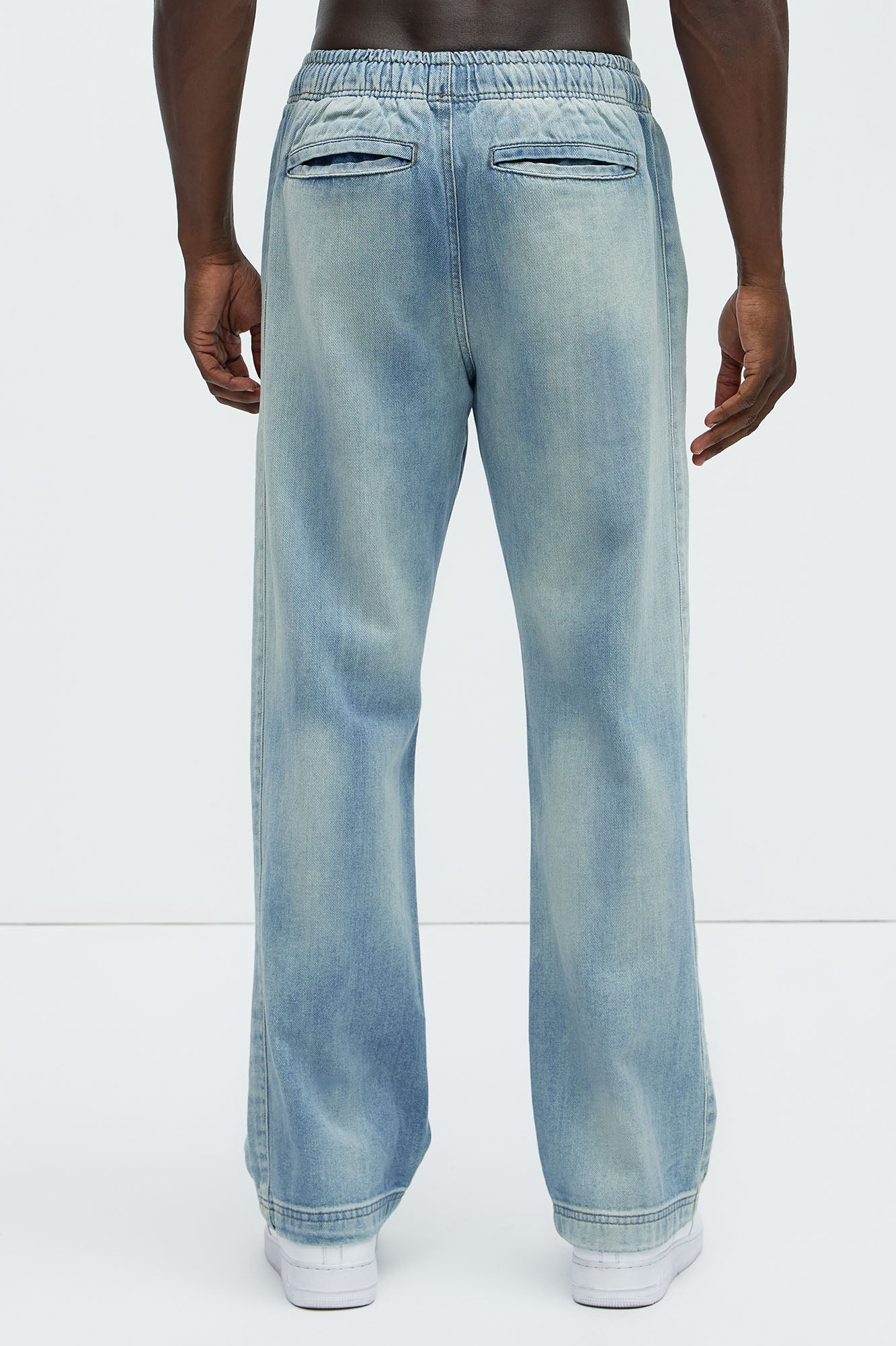 Tahir Relaxed Straight Jeans - Light Wash