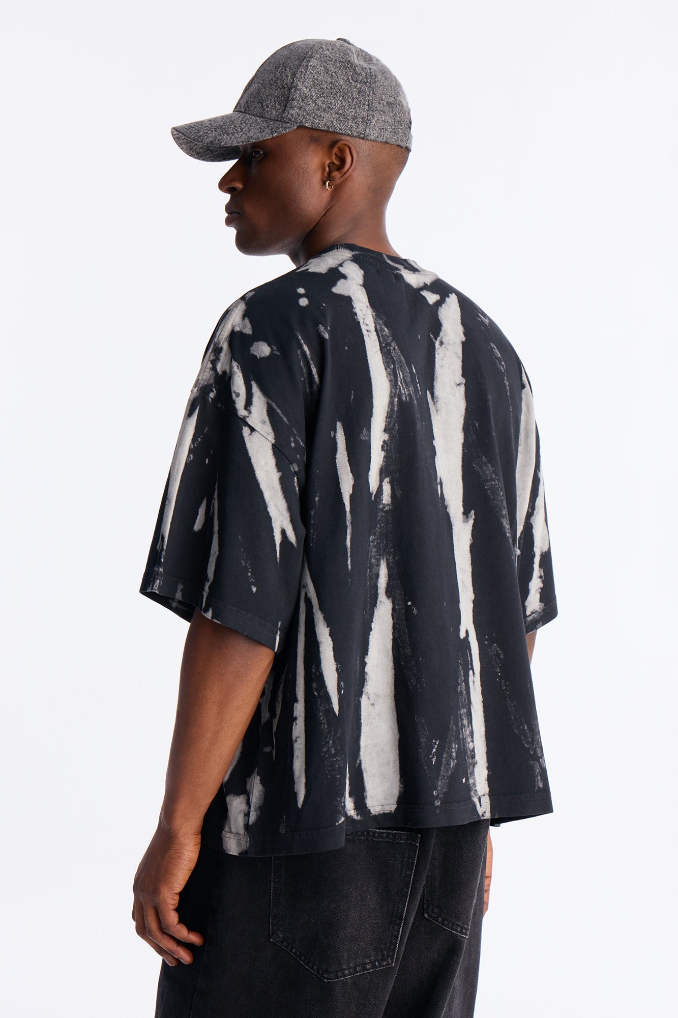 Boxy Brushstroke Tee - Black