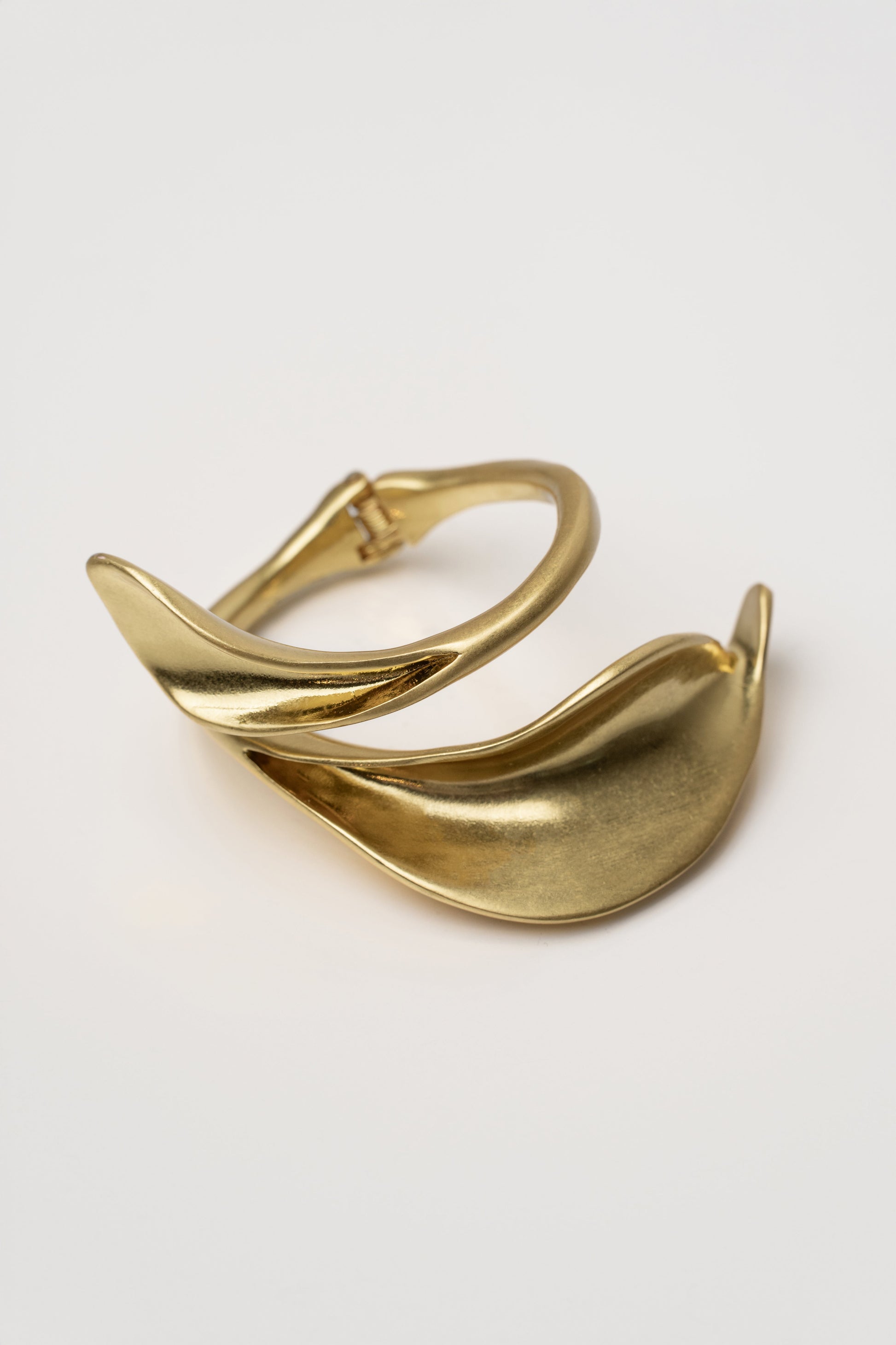 Gold Flora Cuff JLUXLABEL