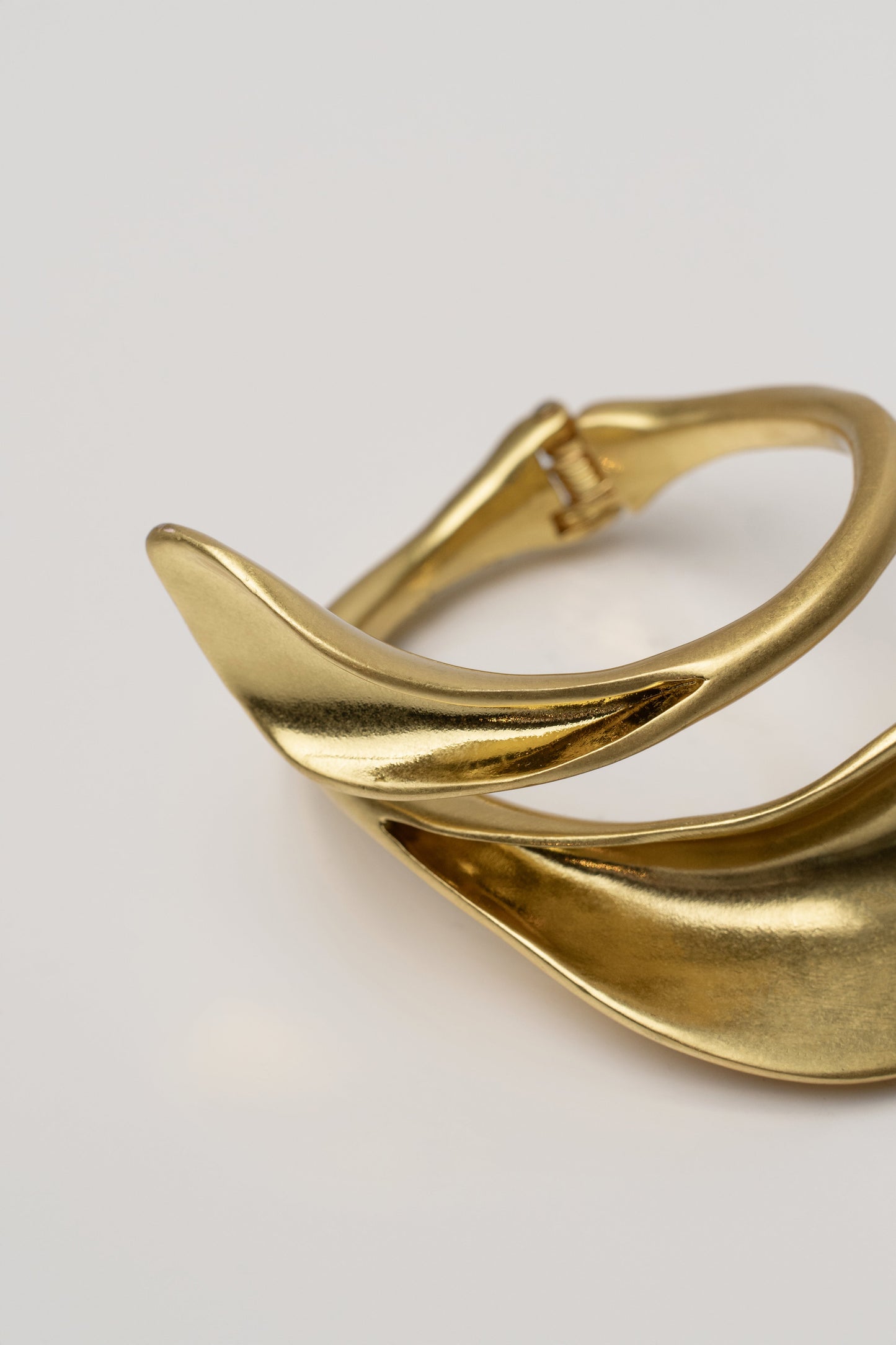 Gold Flora Cuff JLUXLABEL