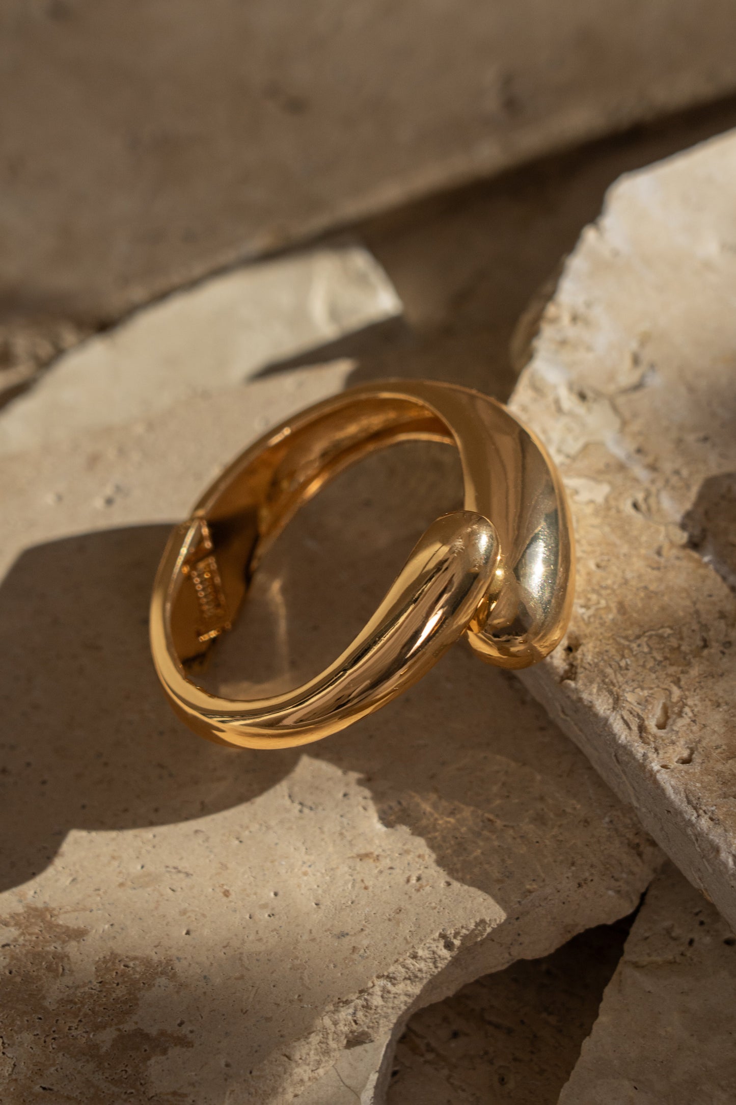 Gold Lori Hinge Bracelet JLUXLABEL
