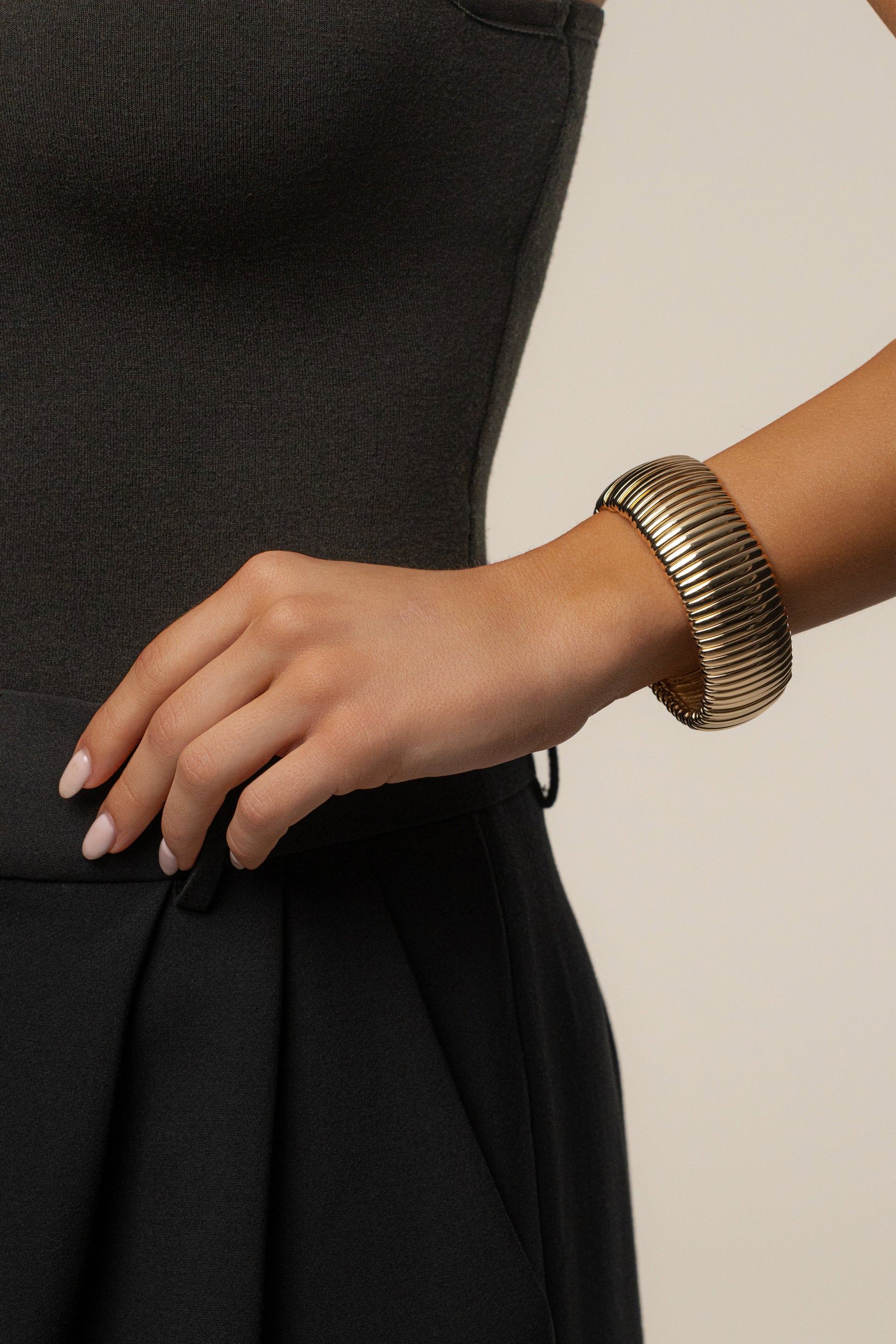 Gold  Amora Link Bracelet JLUXLABEL