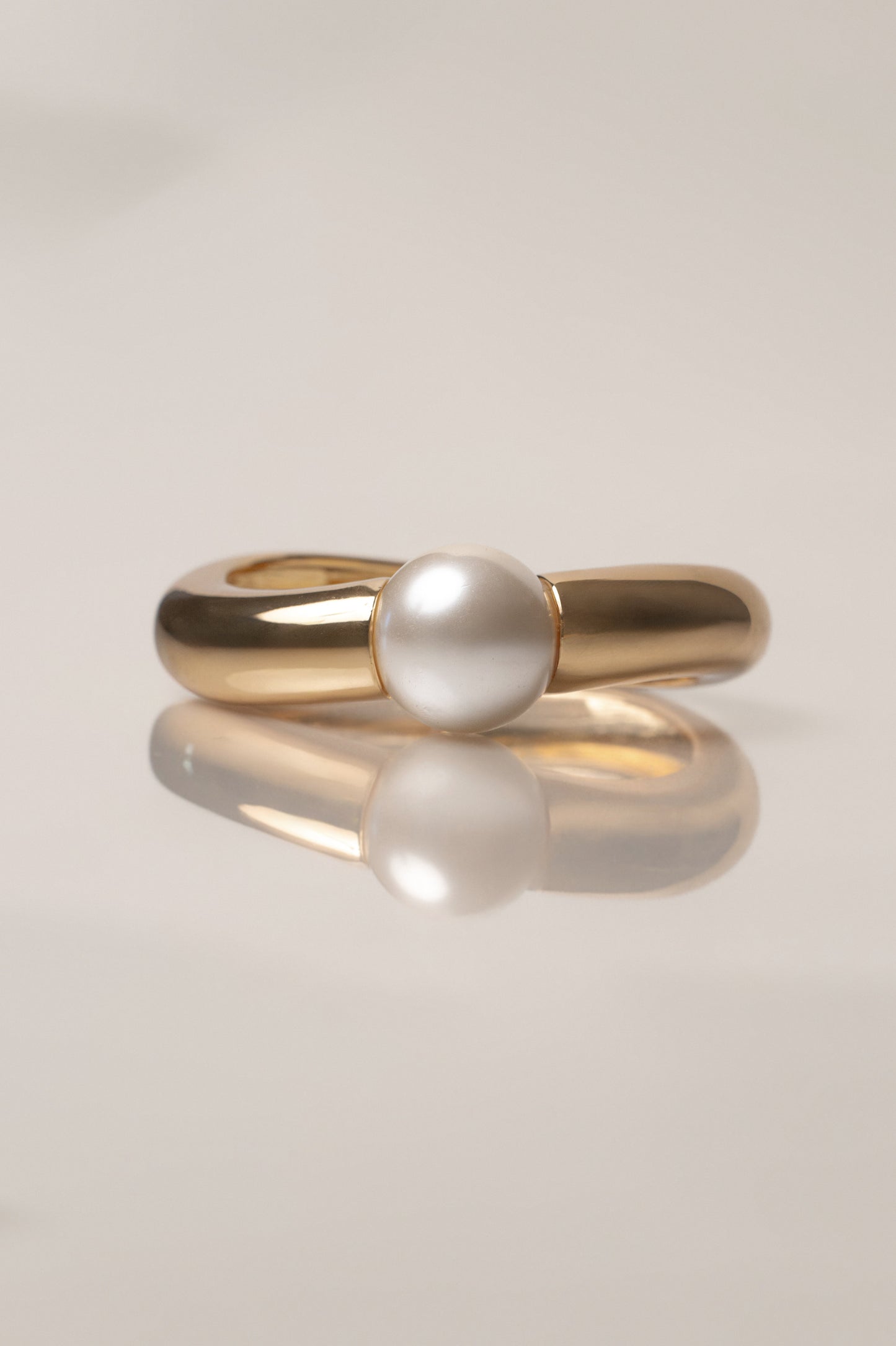 Gold Britt Pearl Bracelet JLUXLABEL