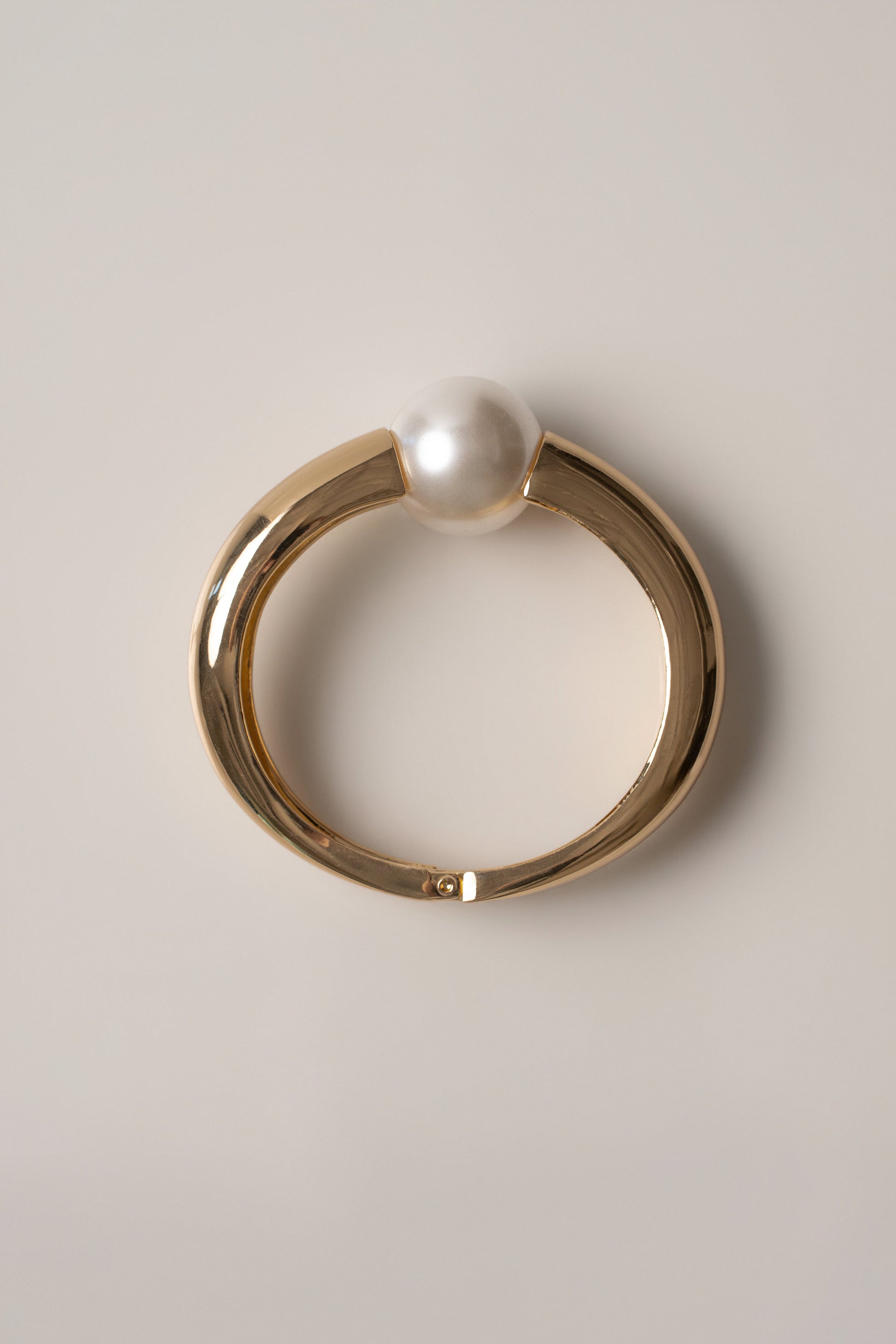 Gold Britt Pearl Bracelet JLUXLABEL