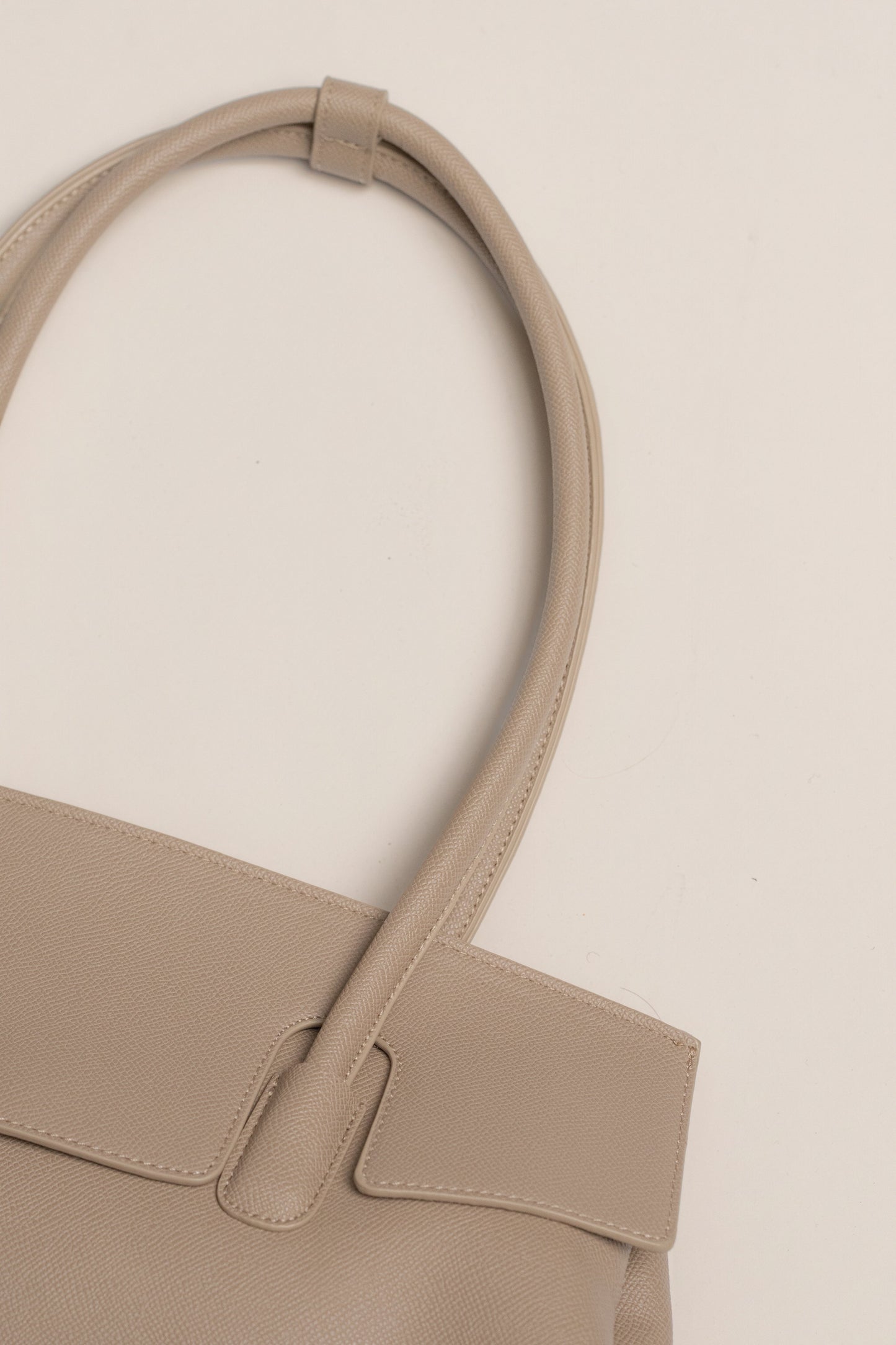 Beige Weekend Shoulder Bag JLUXLABEL