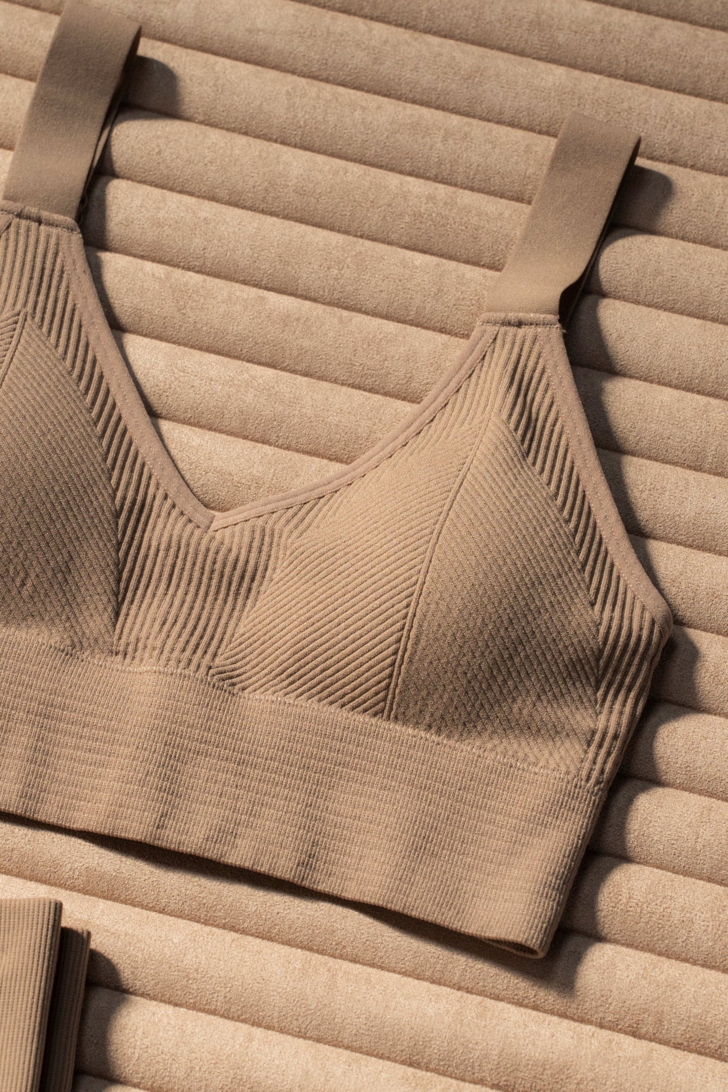 Beige New Flow Active Top JLUXLABEL