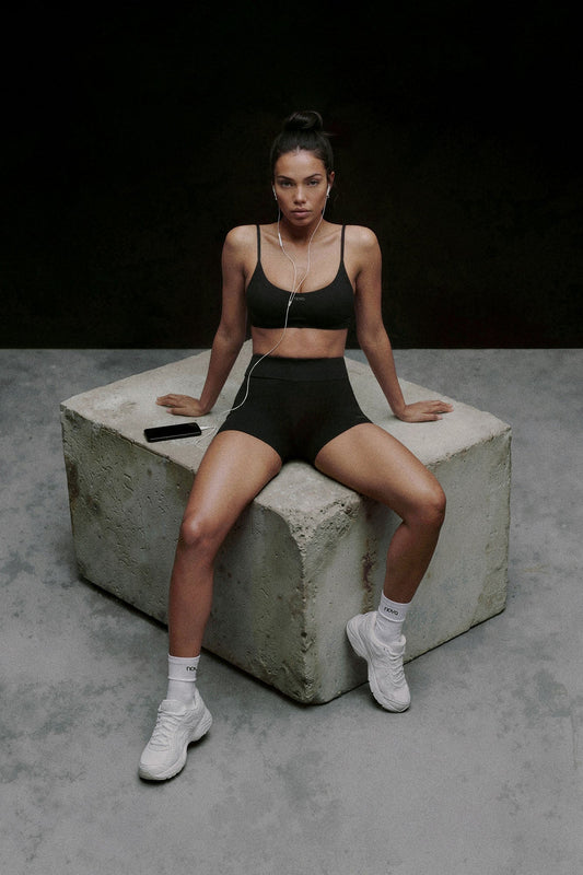 CloudForm™ Strappy Back Sports Bra - Black NEWFASHIONEDGE
