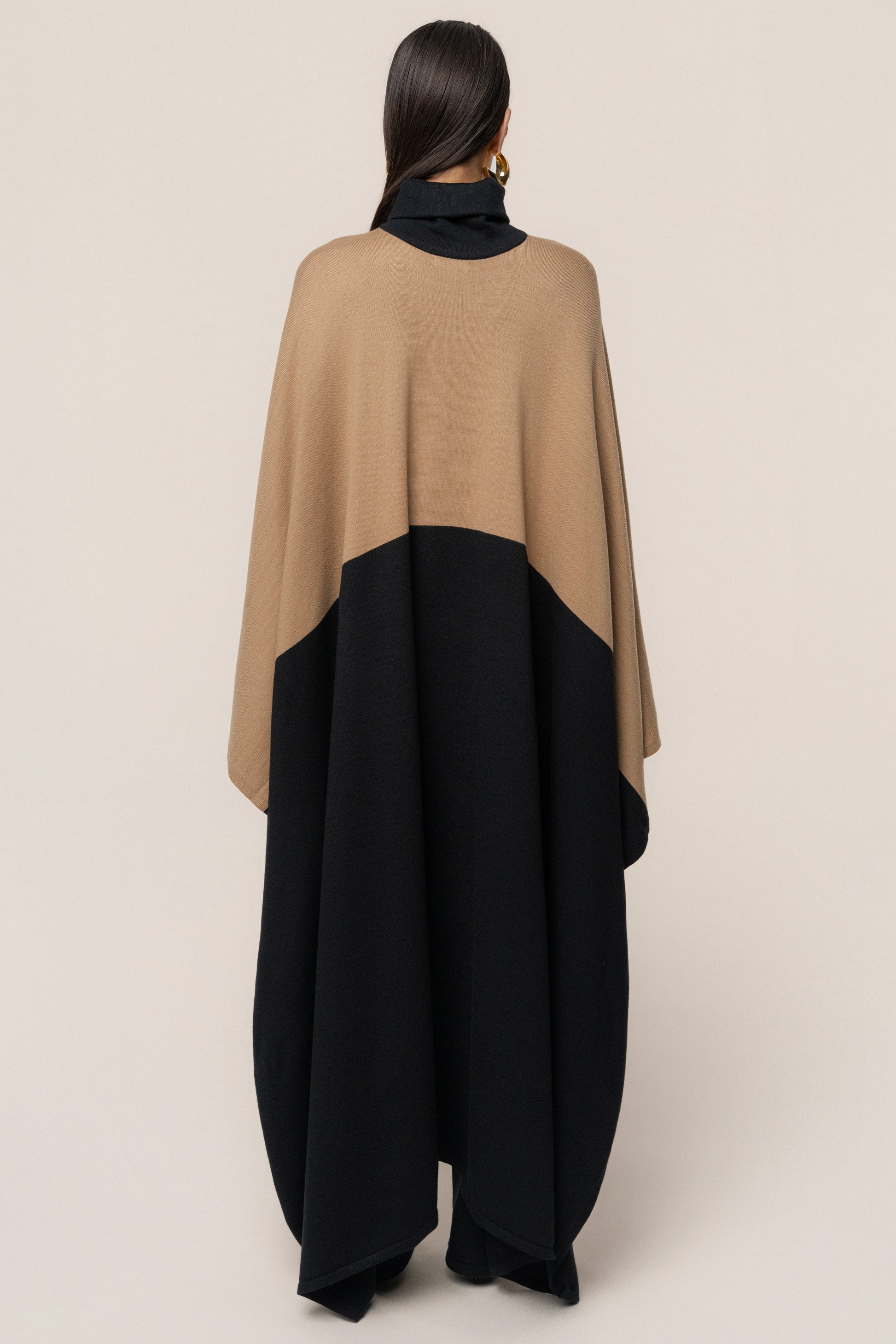 Black Chasing Fall Contrast Top JLUXLABEL