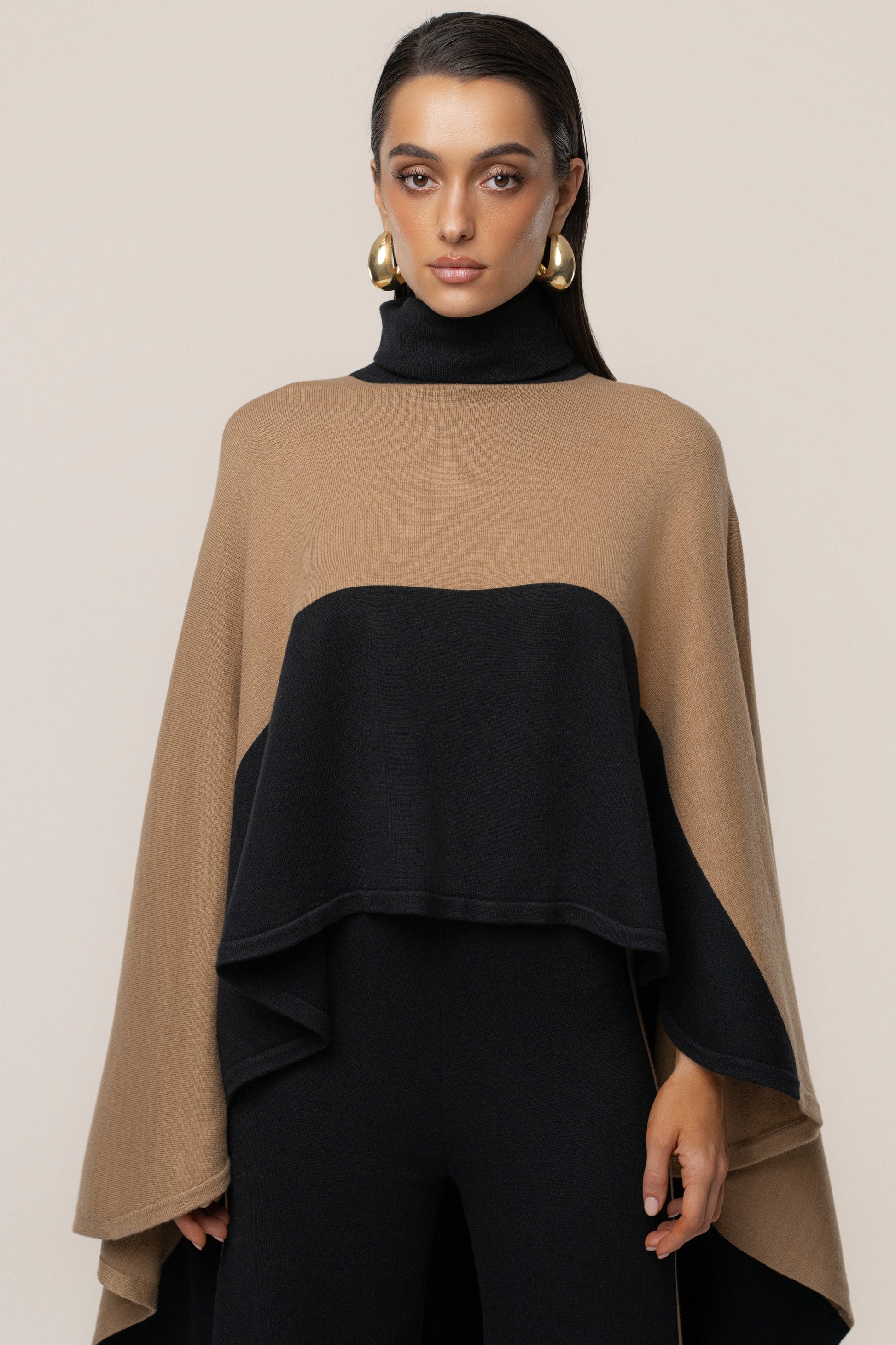 Black Chasing Fall Contrast Top JLUXLABEL