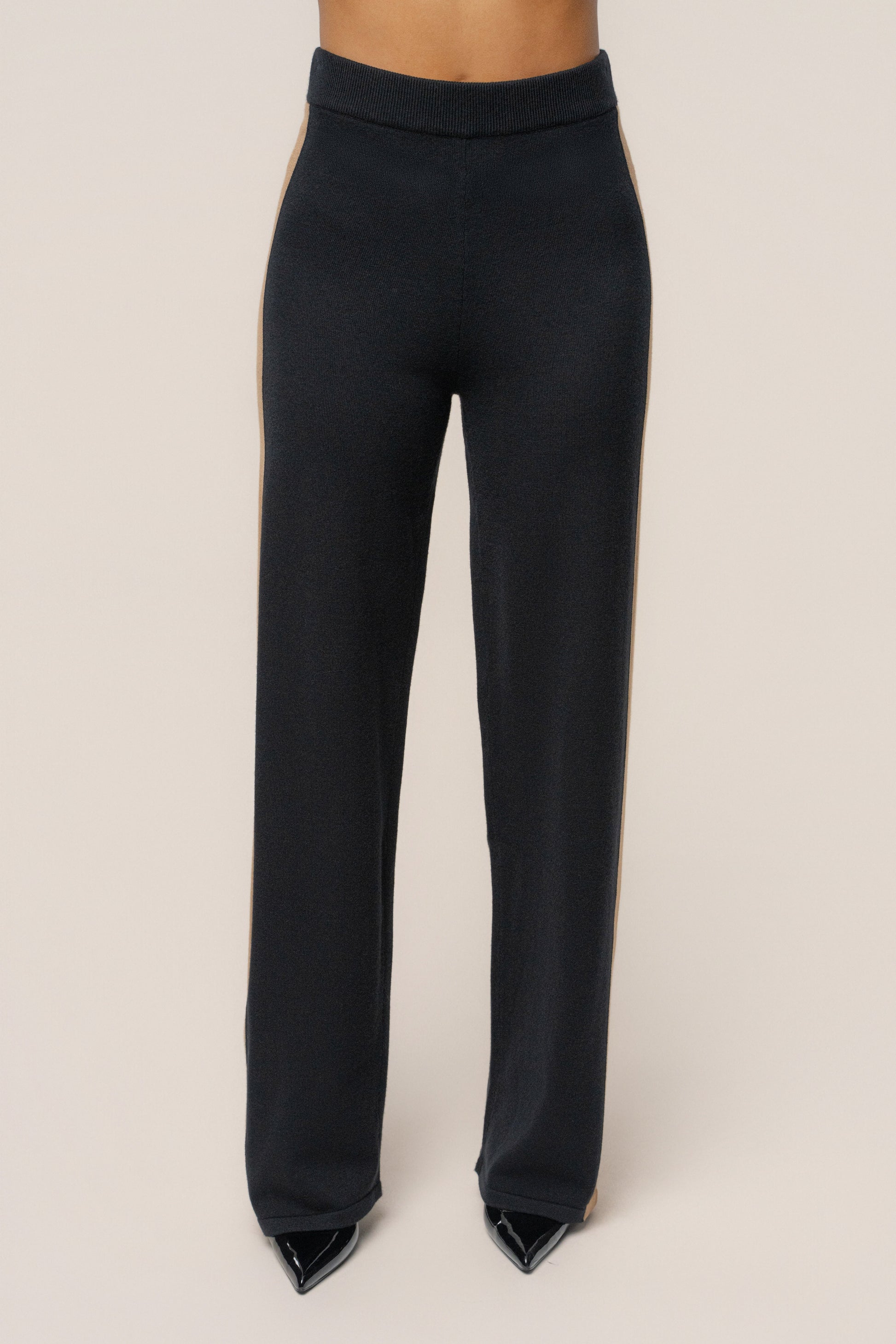 Black Chasing Fall Contrast Pant JLUXLABEL