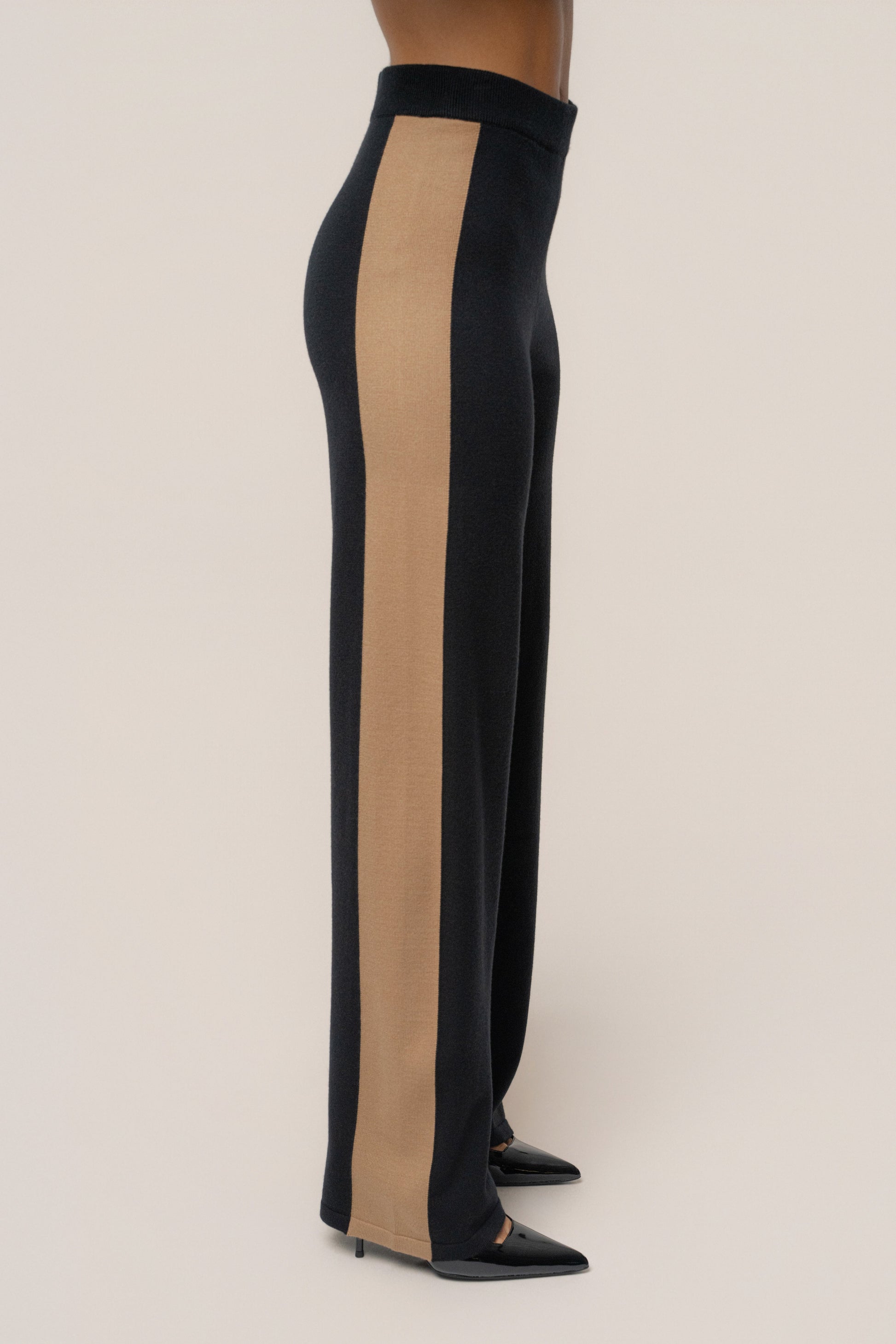 Black Chasing Fall Contrast Pant JLUXLABEL