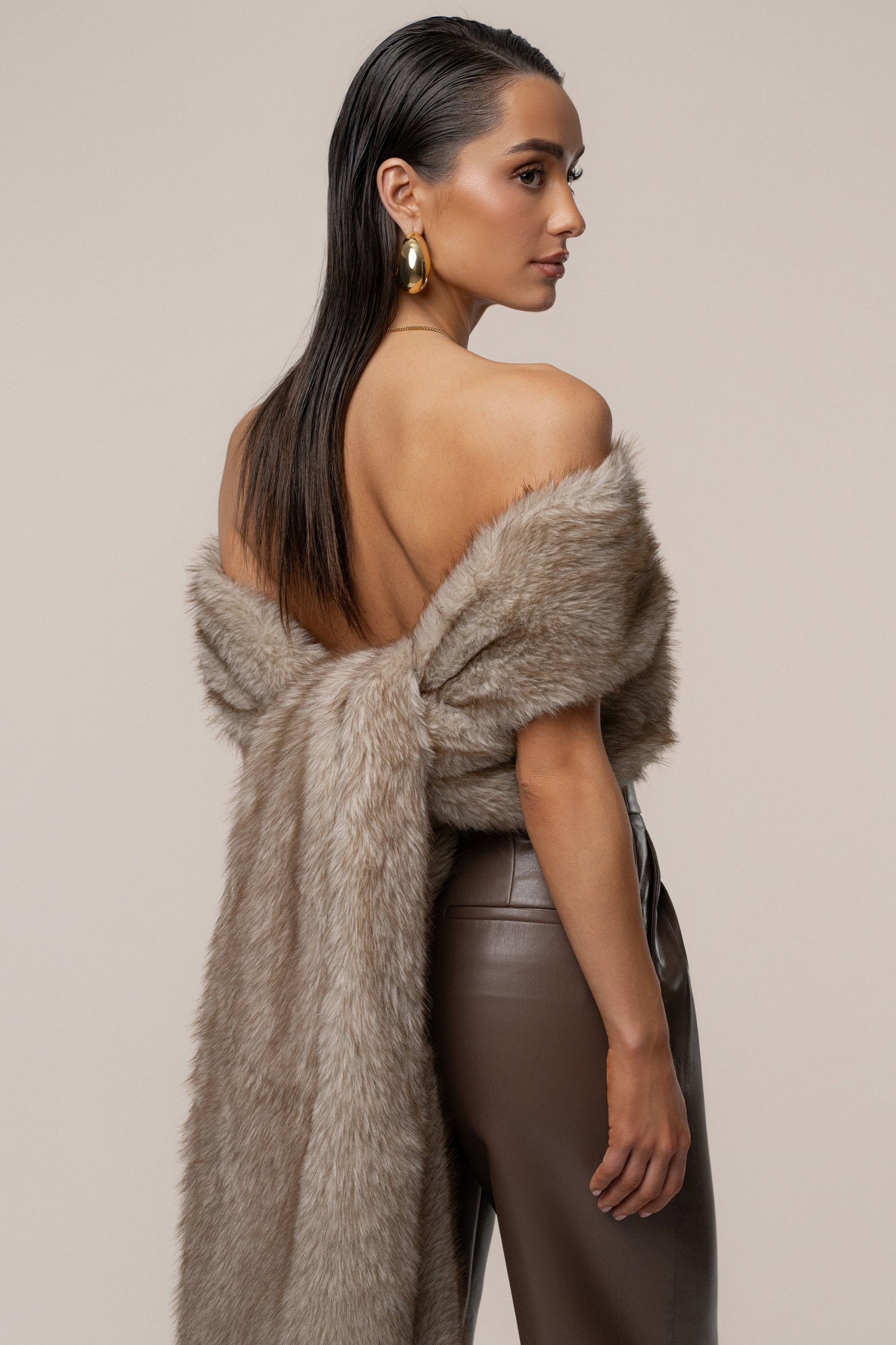 Ivory/Brown Winter Bliss Faux Fur Wrap NEWFASHIONEDGE