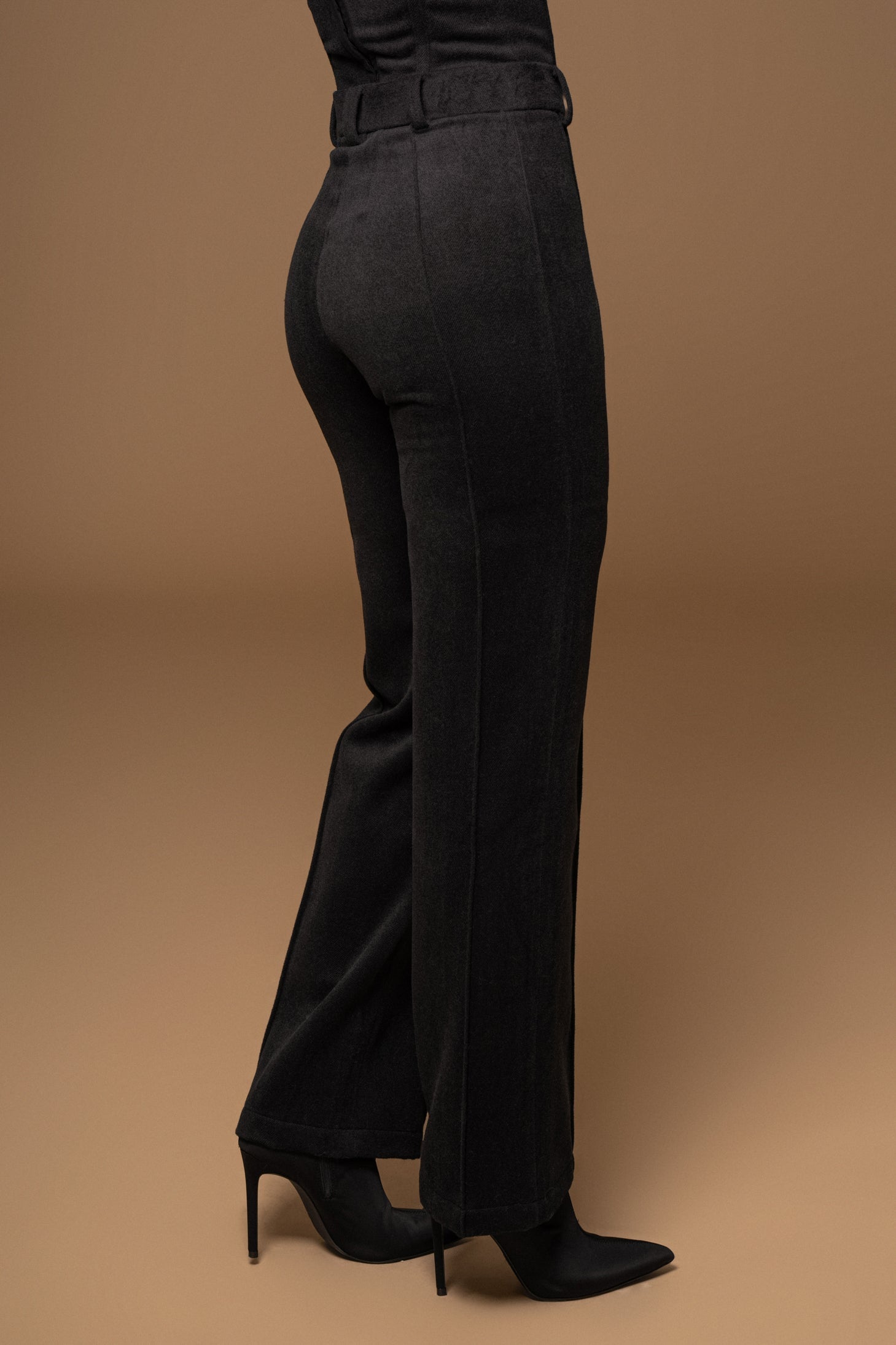 Black STAY SHARP TROUSER JLUXLABEL