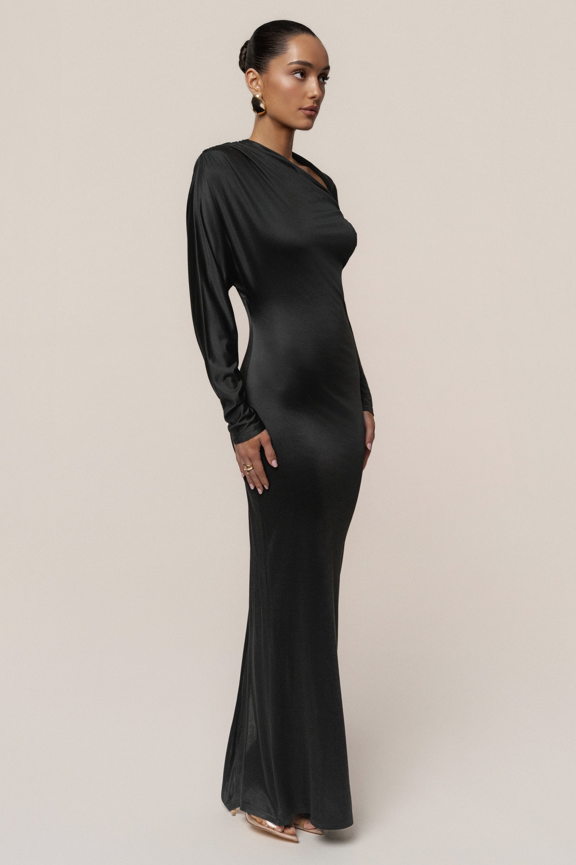 Black Glisten Slit Maxi Dress NEWFASHIONEDGE