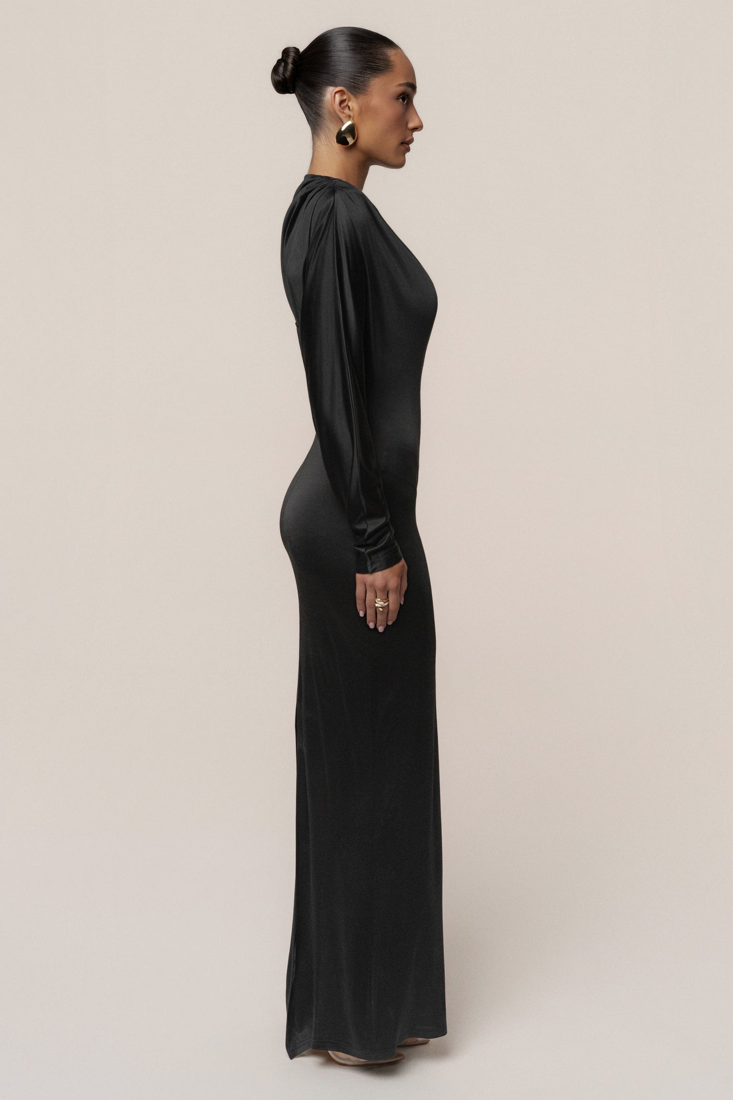 Black Glisten Slit Maxi Dress NEWFASHIONEDGE