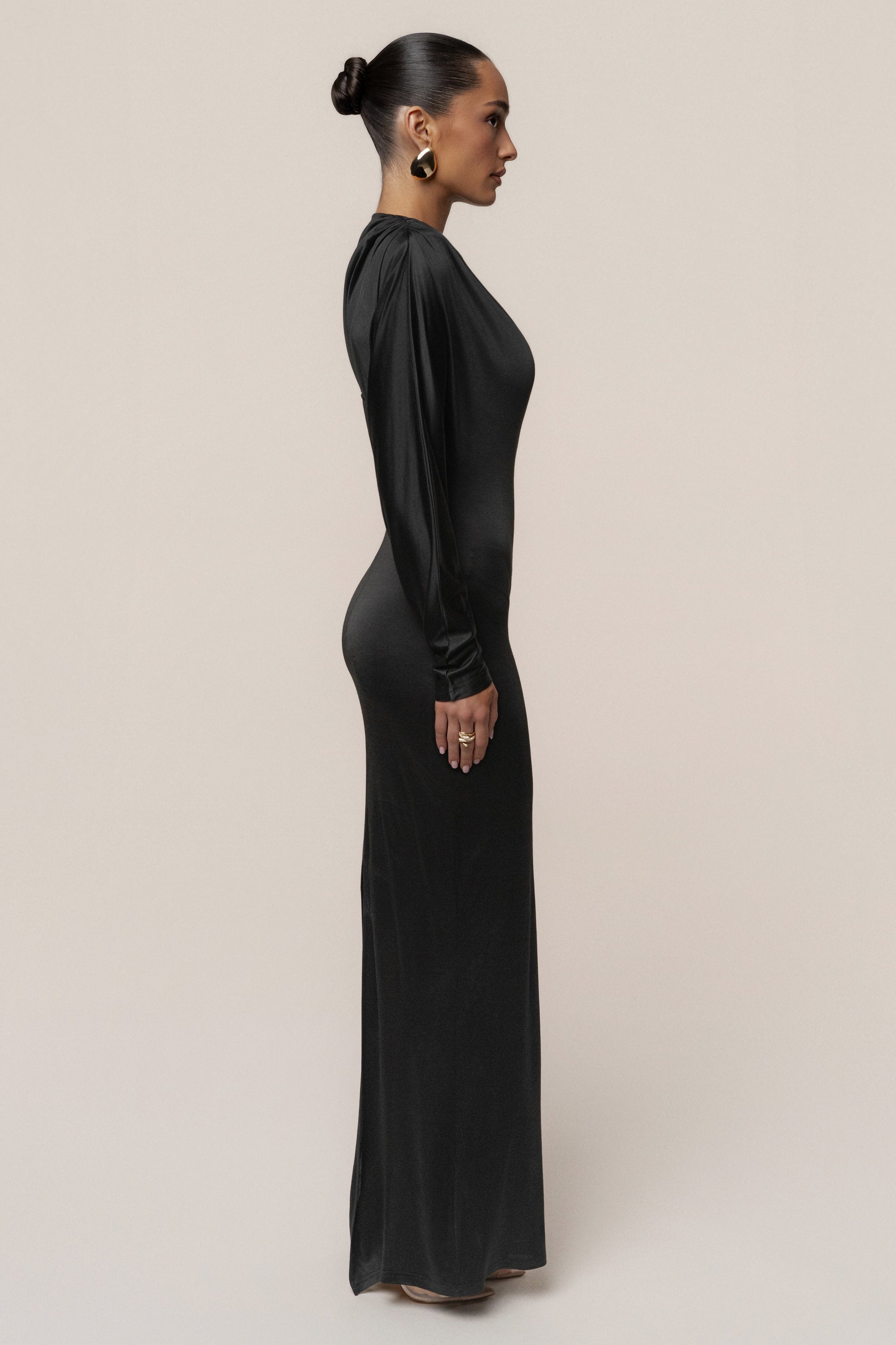 Black Glisten Slit Maxi Dress NEWFASHIONEDGE
