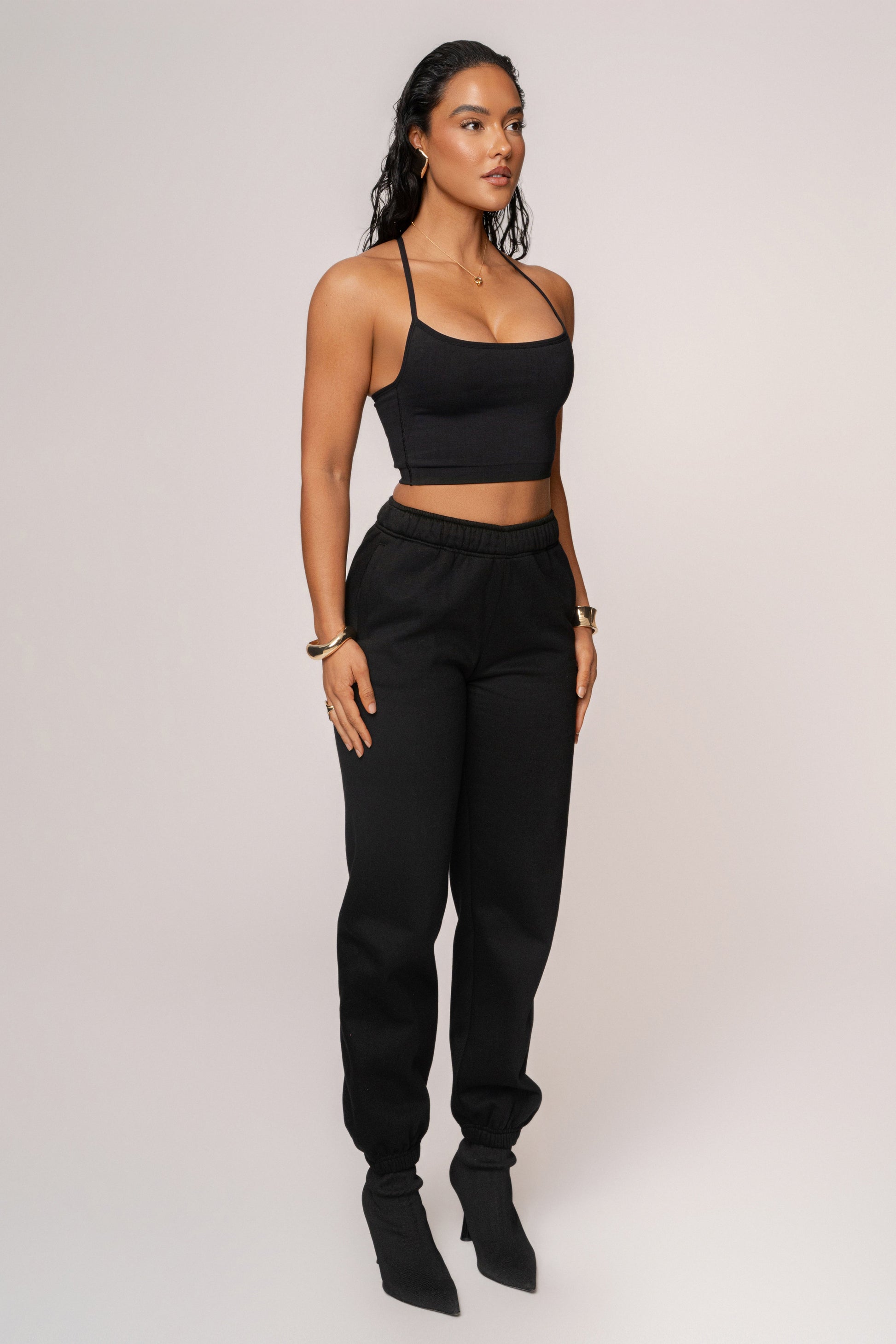 Black Active Crop Top NEWFASHIONEDGE