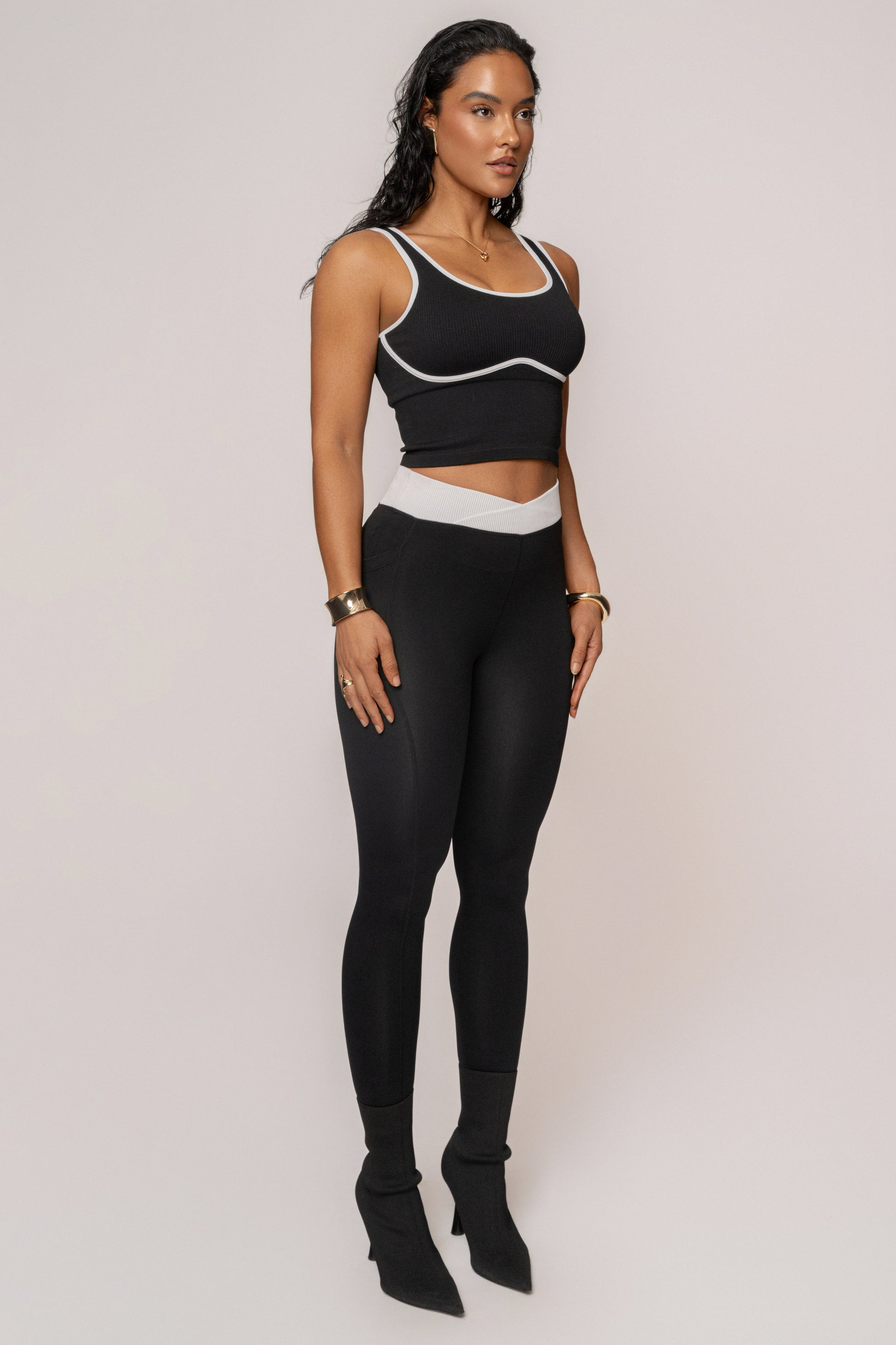 Black/White Limitless Performance Top JLUXLABEL