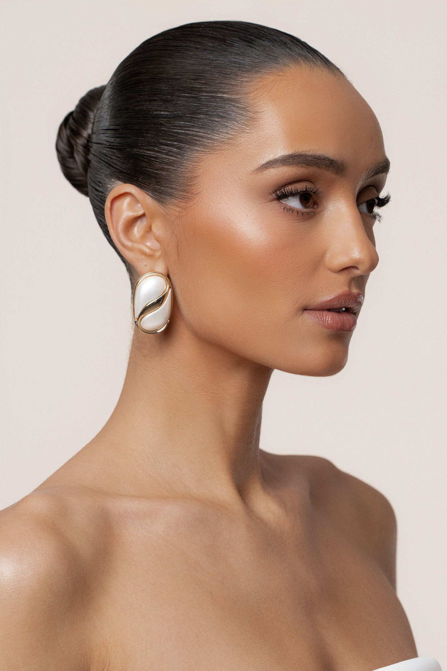 Gold Perla Earrings JLUXLABEL