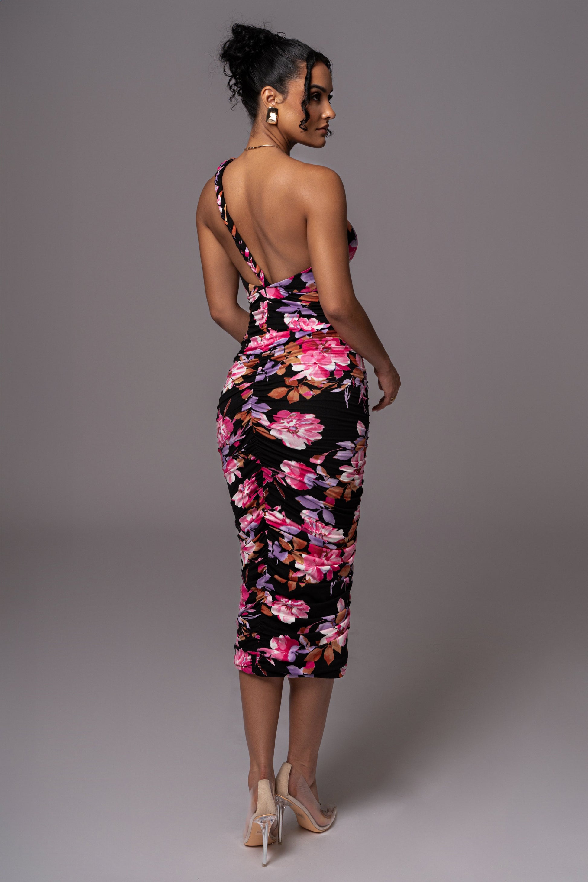 Black Floral Jess Ruched Midi Dress NEWFASHIONEDGE