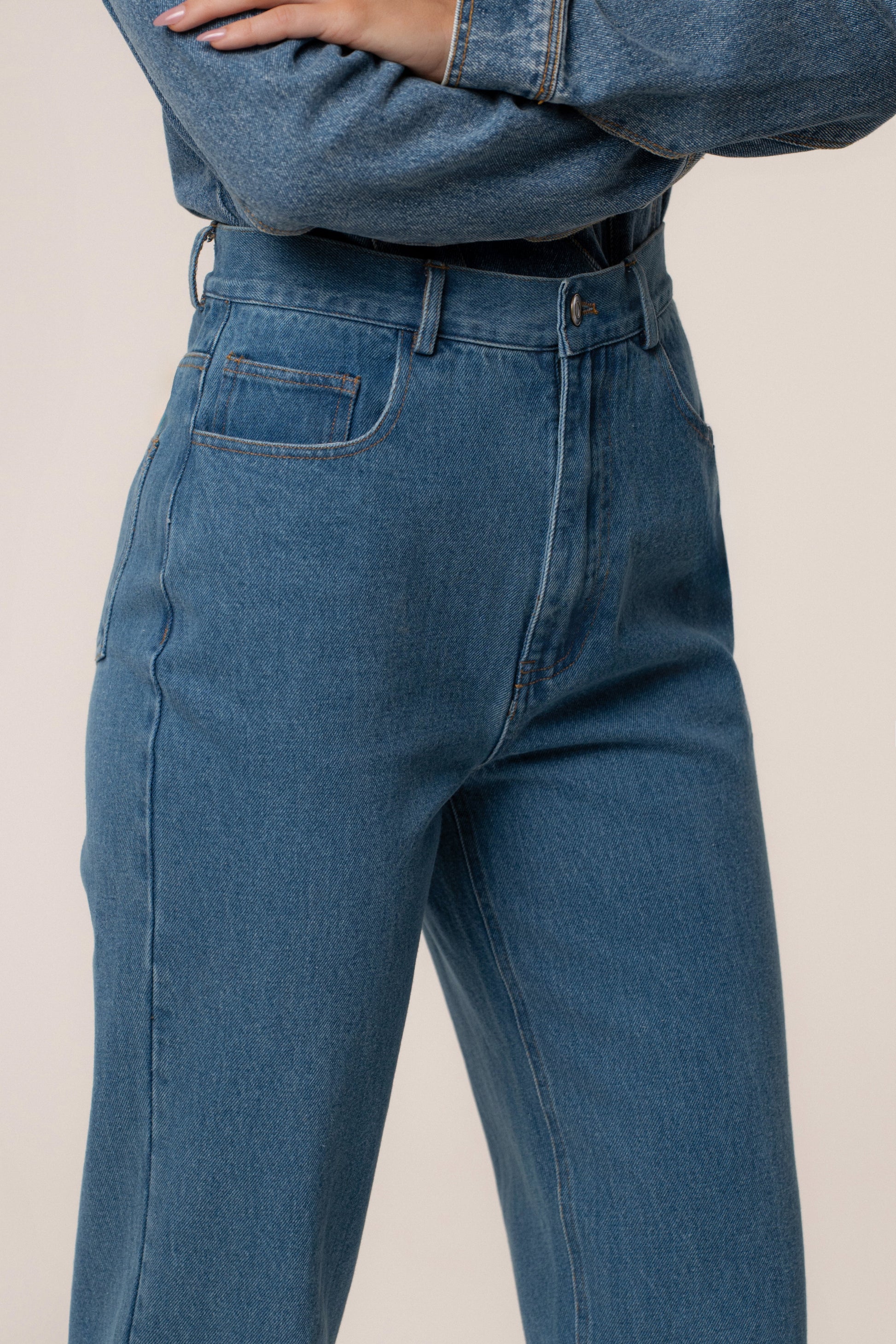 Medium Wash Roesia Jeans JLUXLABEL