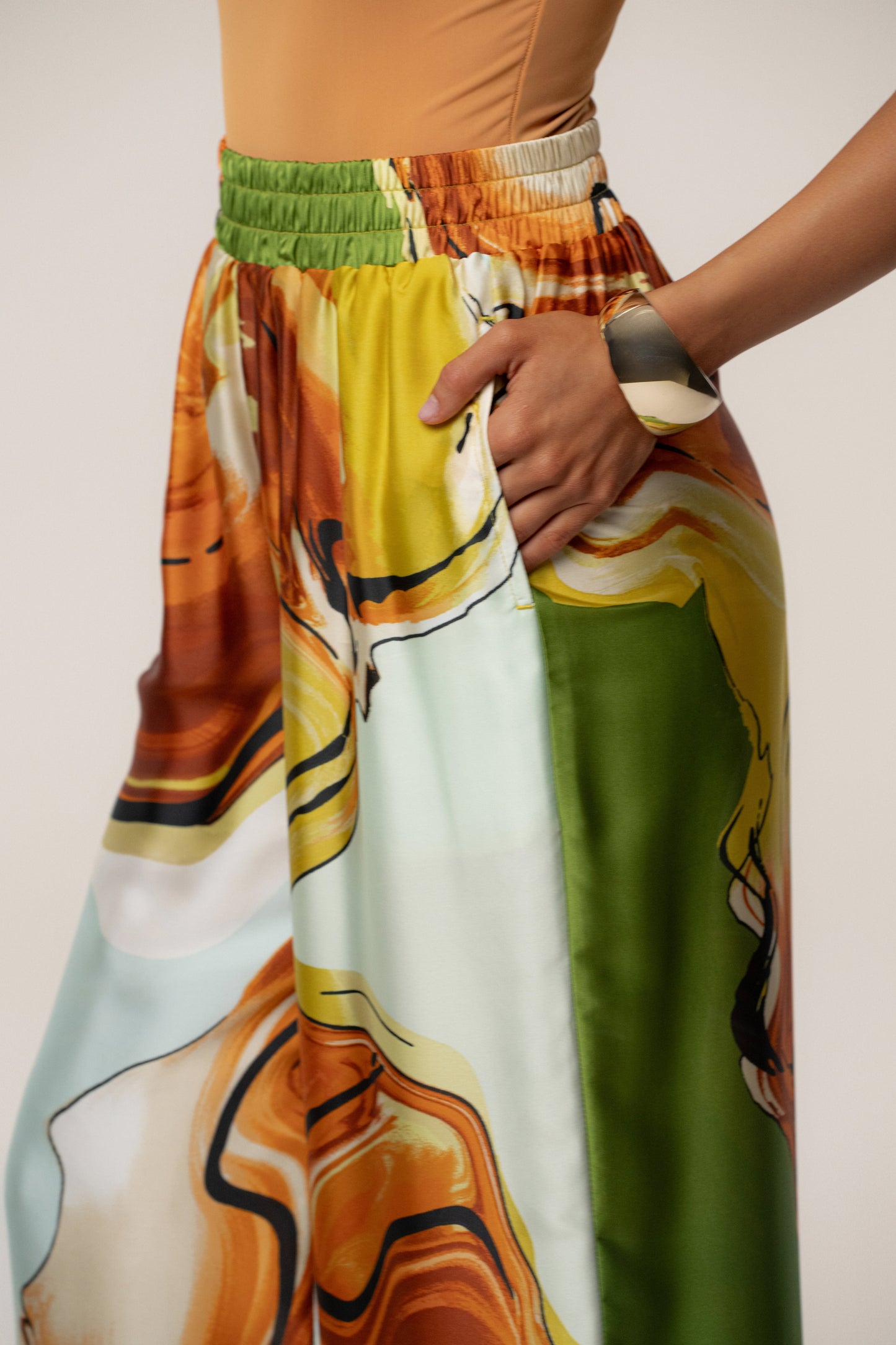 PRE-ORDER Green Tropical Print Jet Set Wide Leg Pants NEWFASHIONEDGE