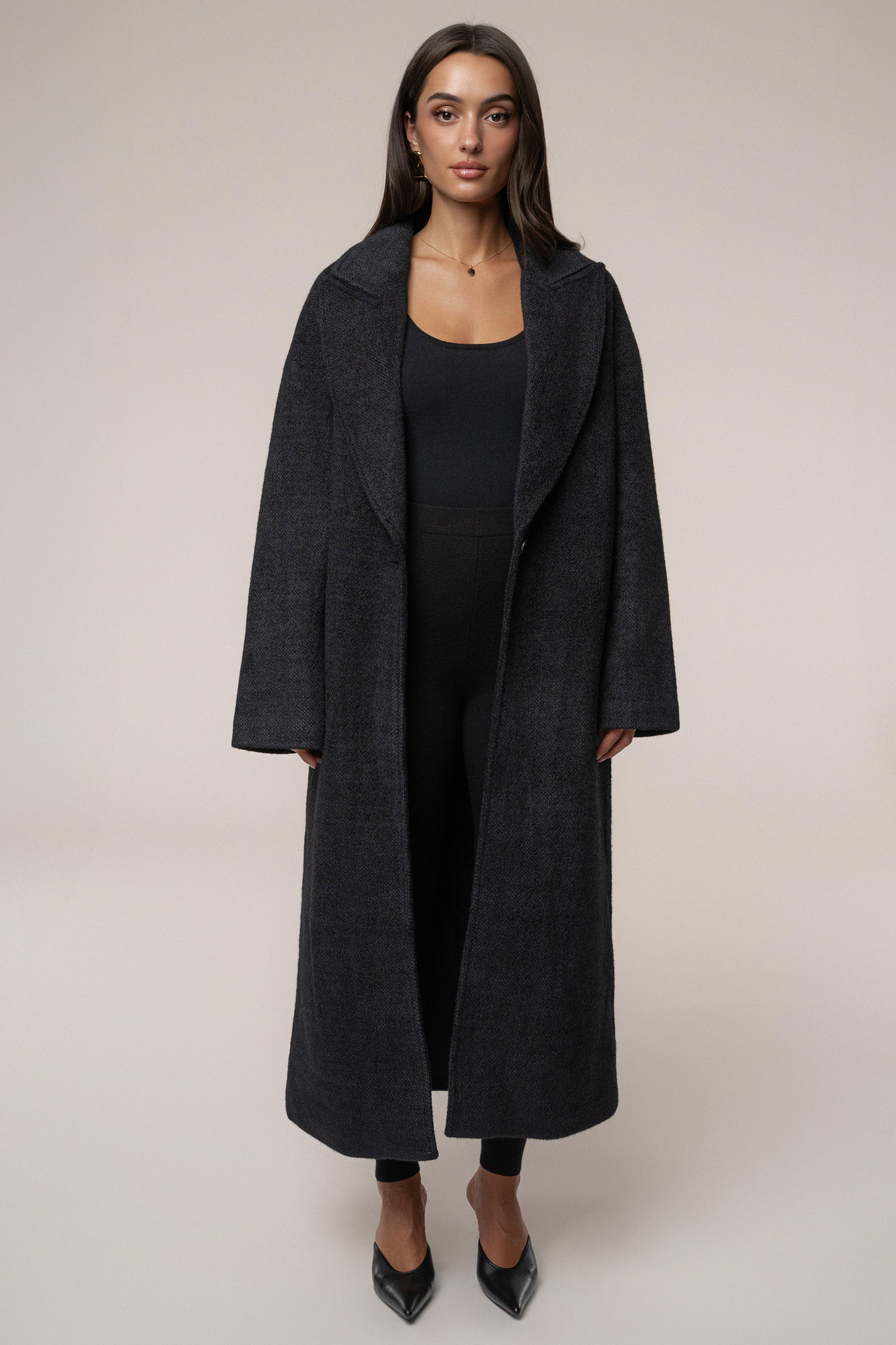 Black Dion Oversized Coat JLUXLABEL