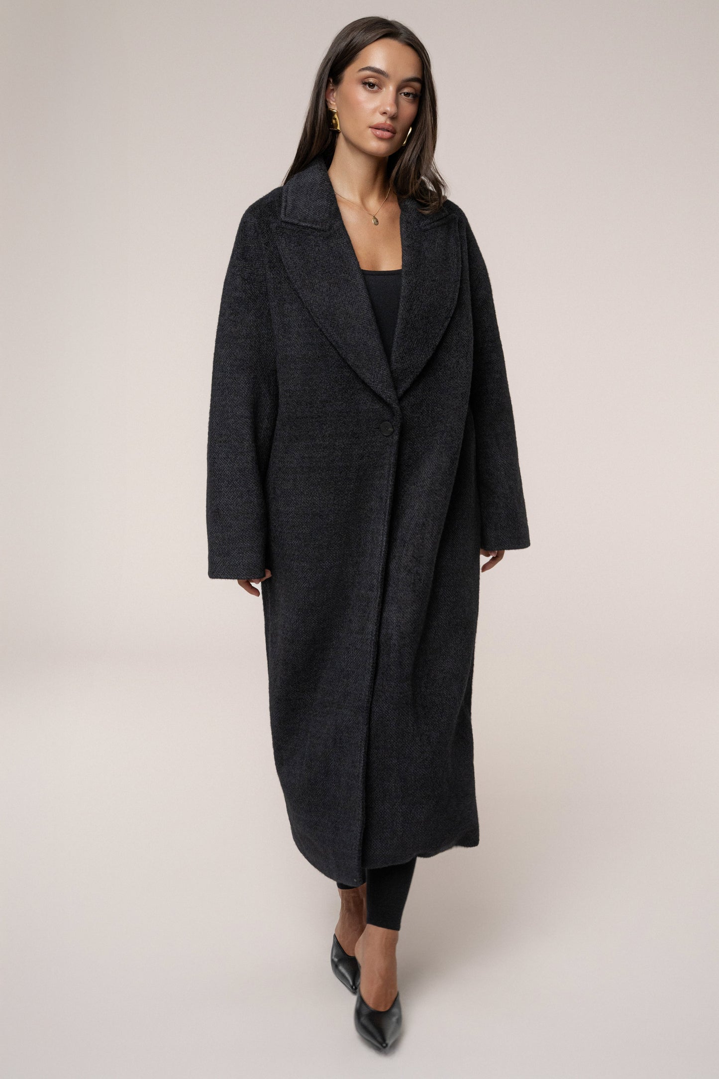 Black Dion Oversized Coat JLUXLABEL