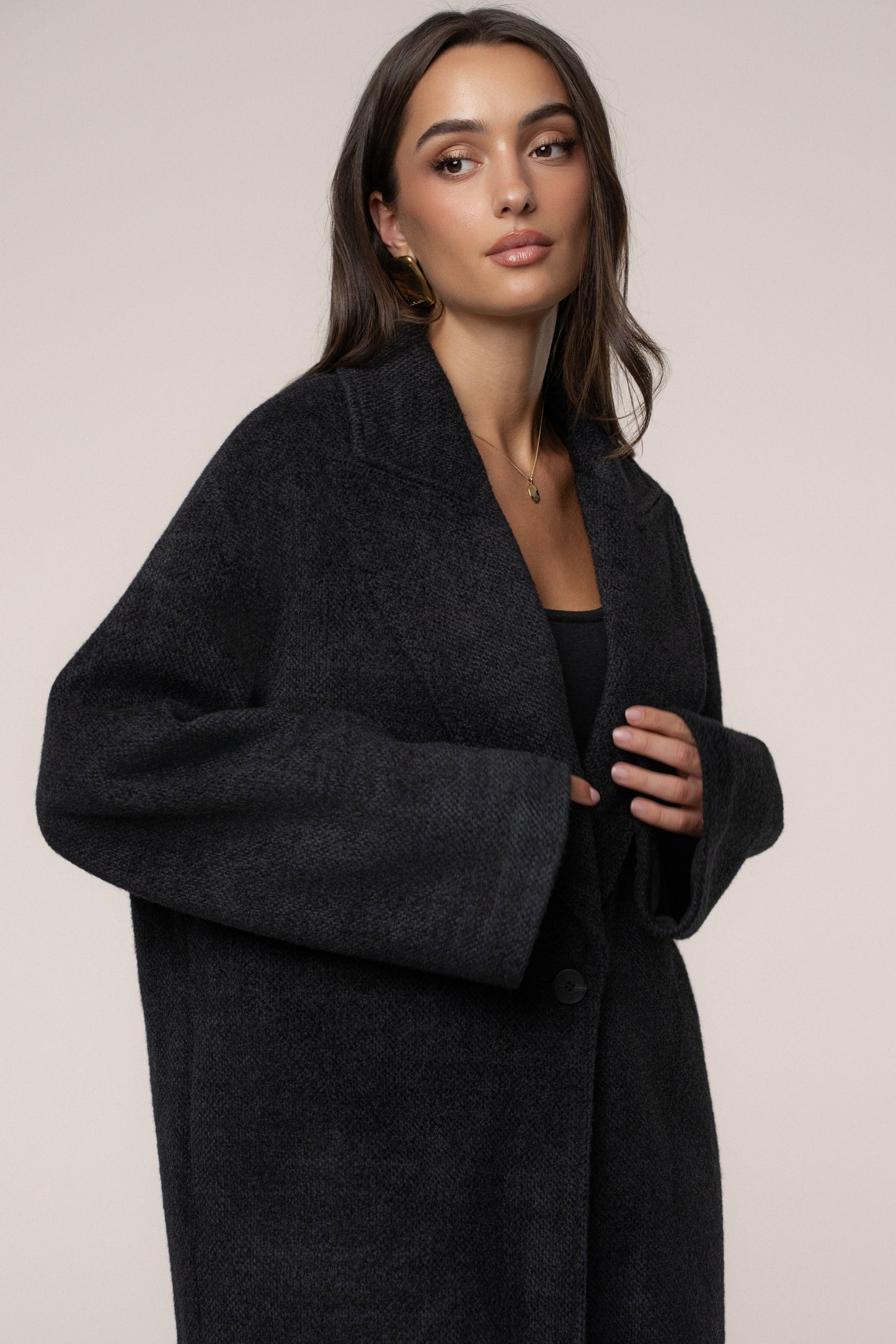 Black Dion Oversized Coat JLUXLABEL